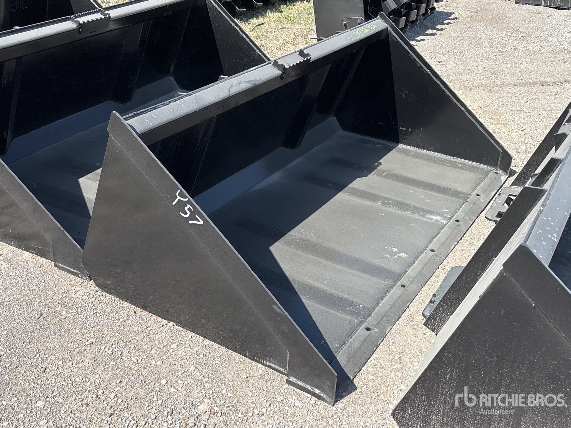 Aspect général with Image, coin avant droit