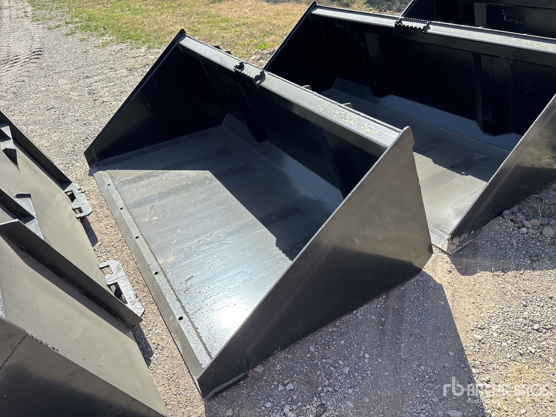 Aspect général with Image, coin avant gauche