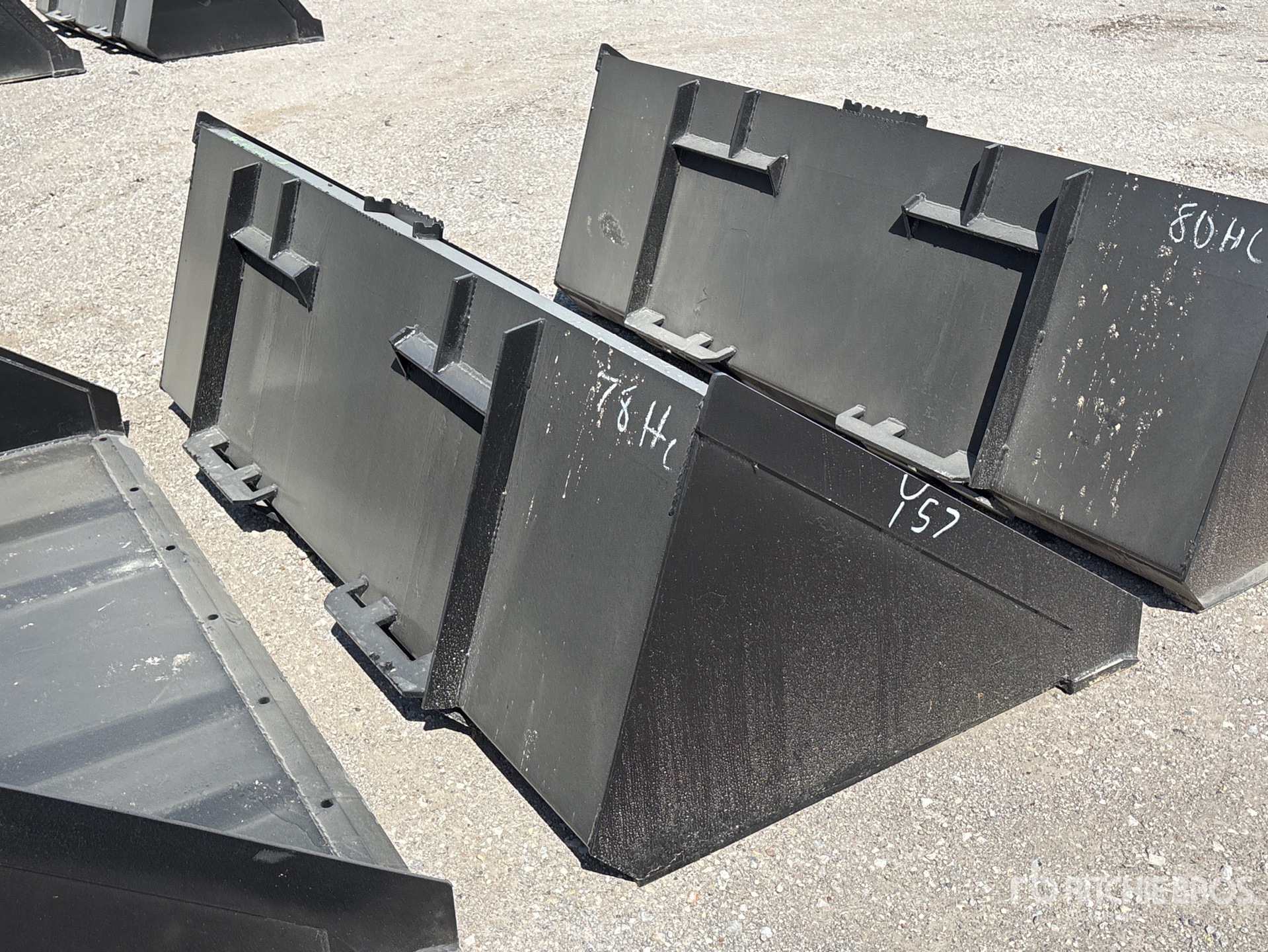 Aspect général with Image, coin arrière droit