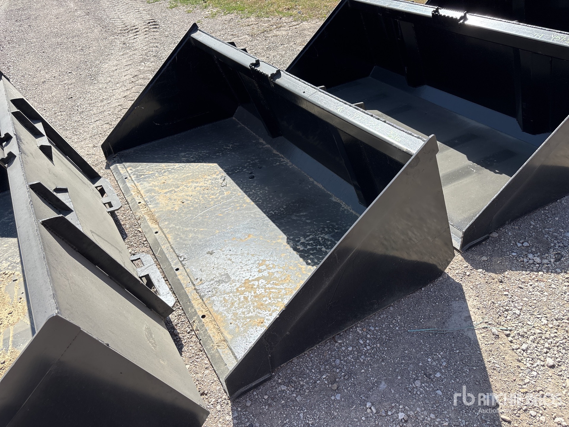 Aspect général with Image, coin avant gauche