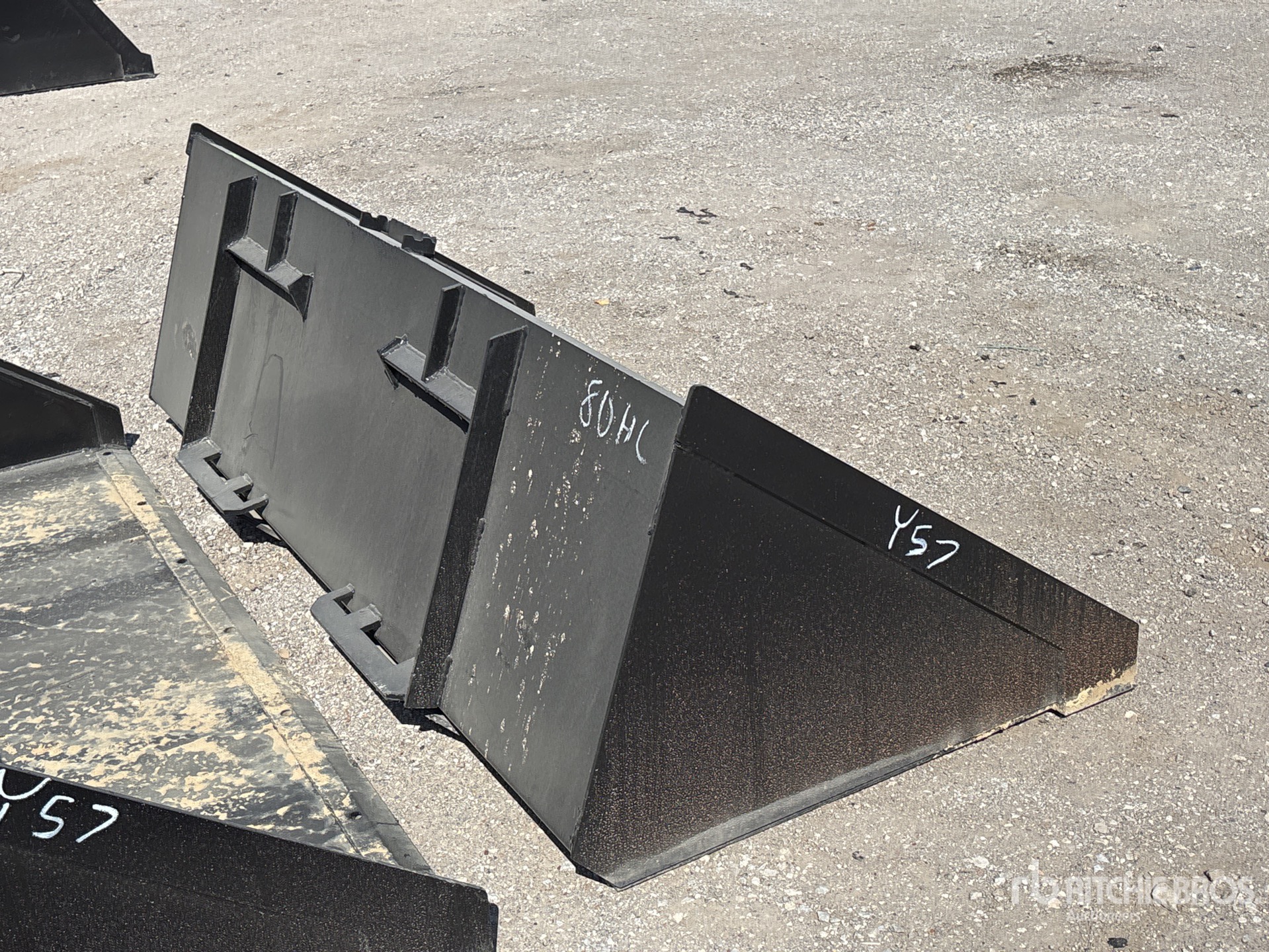 Aspect général with Image, coin arrière droit