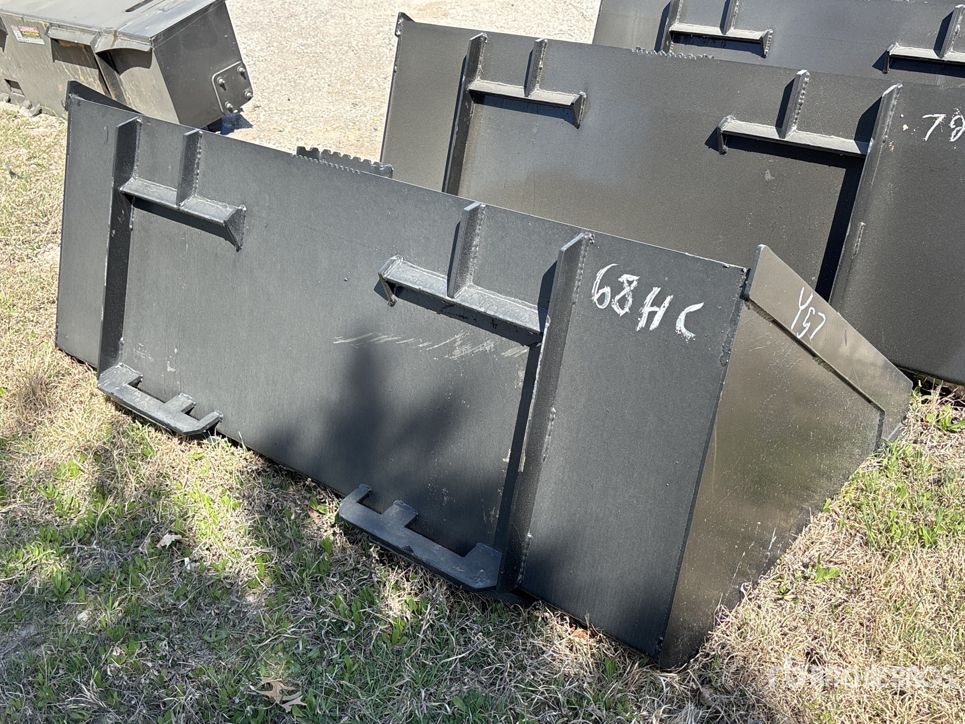 Aspect général with Image, coin arrière droit