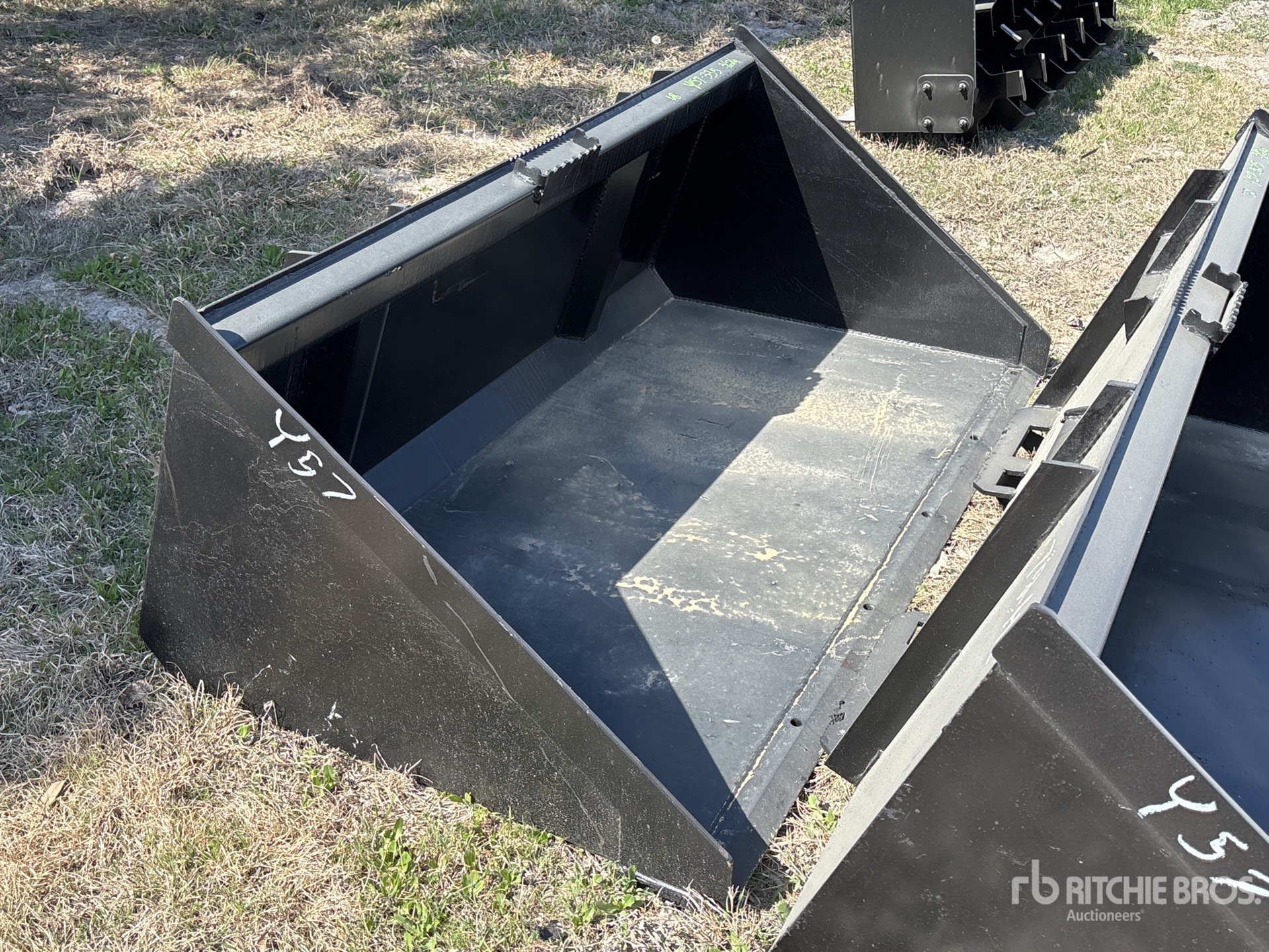 Aspect général with Image, coin avant droit