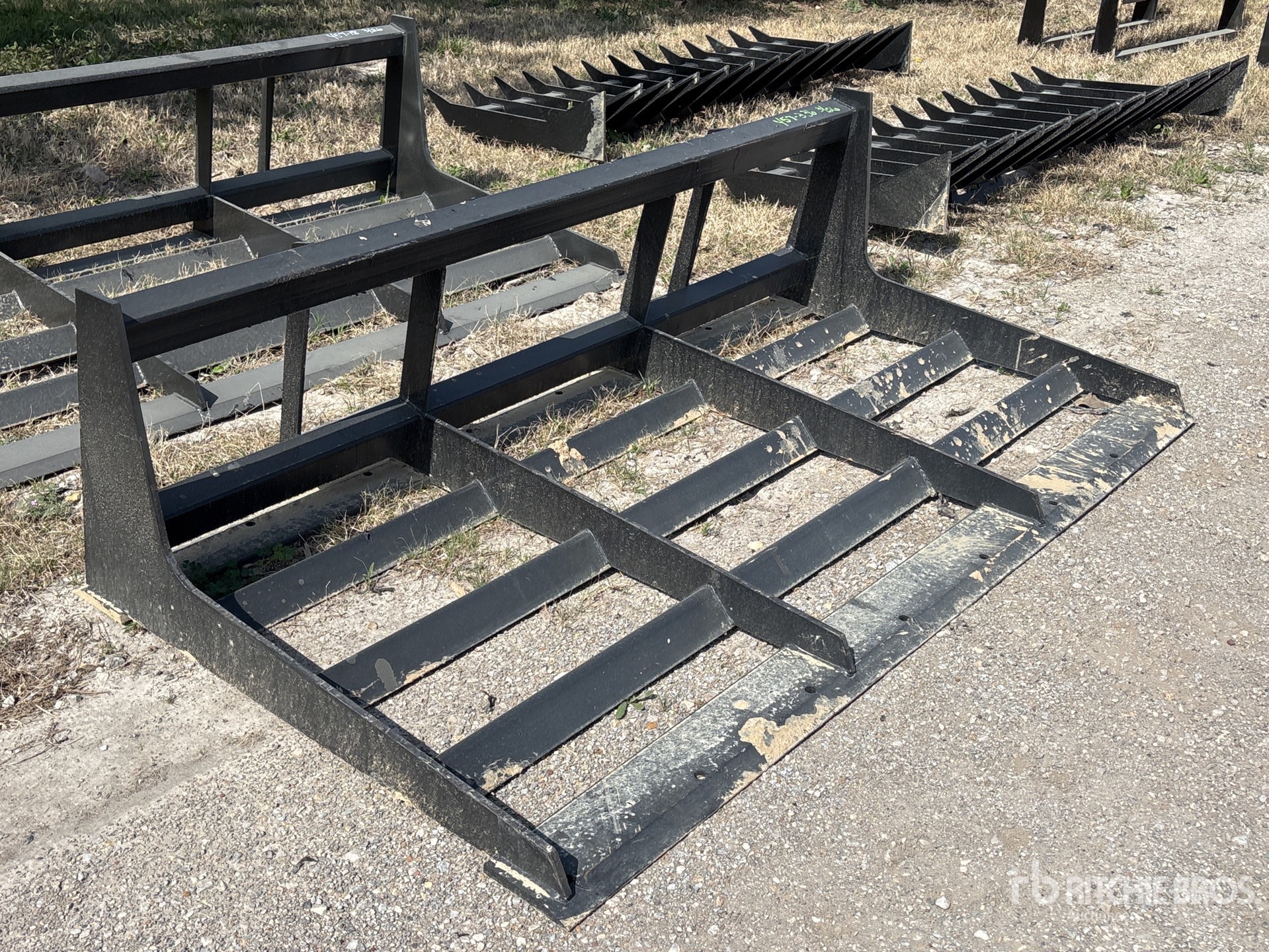 General Appearance with Bild, Ecke vorne rechts