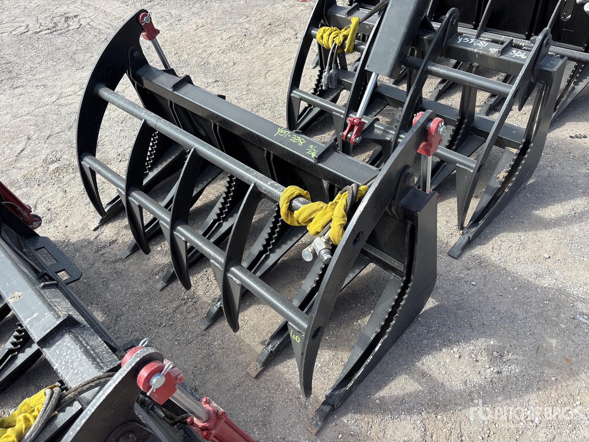 Aspect général with Image, coin avant gauche