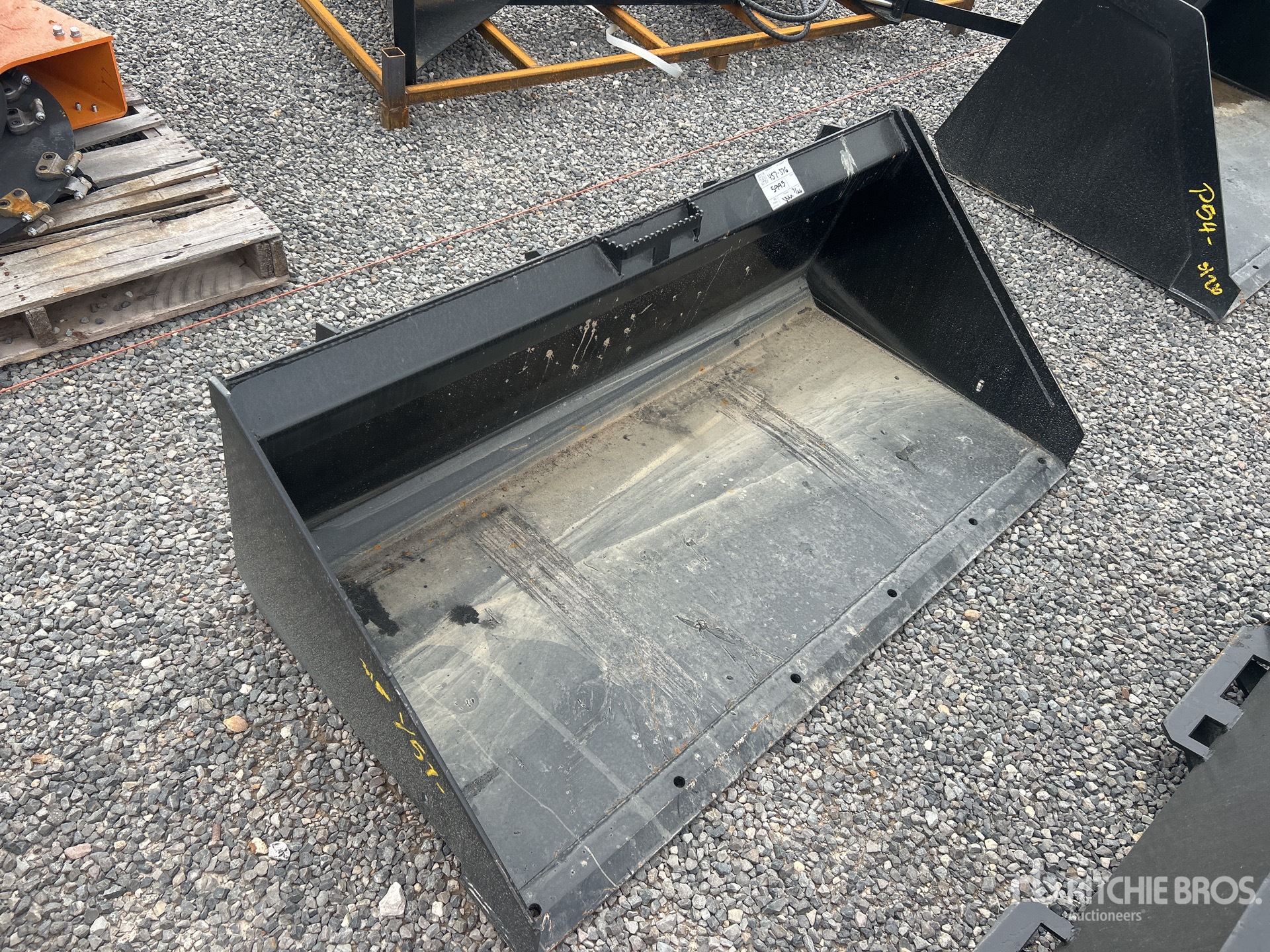 General Appearance with Foto, angolo anteriore destro