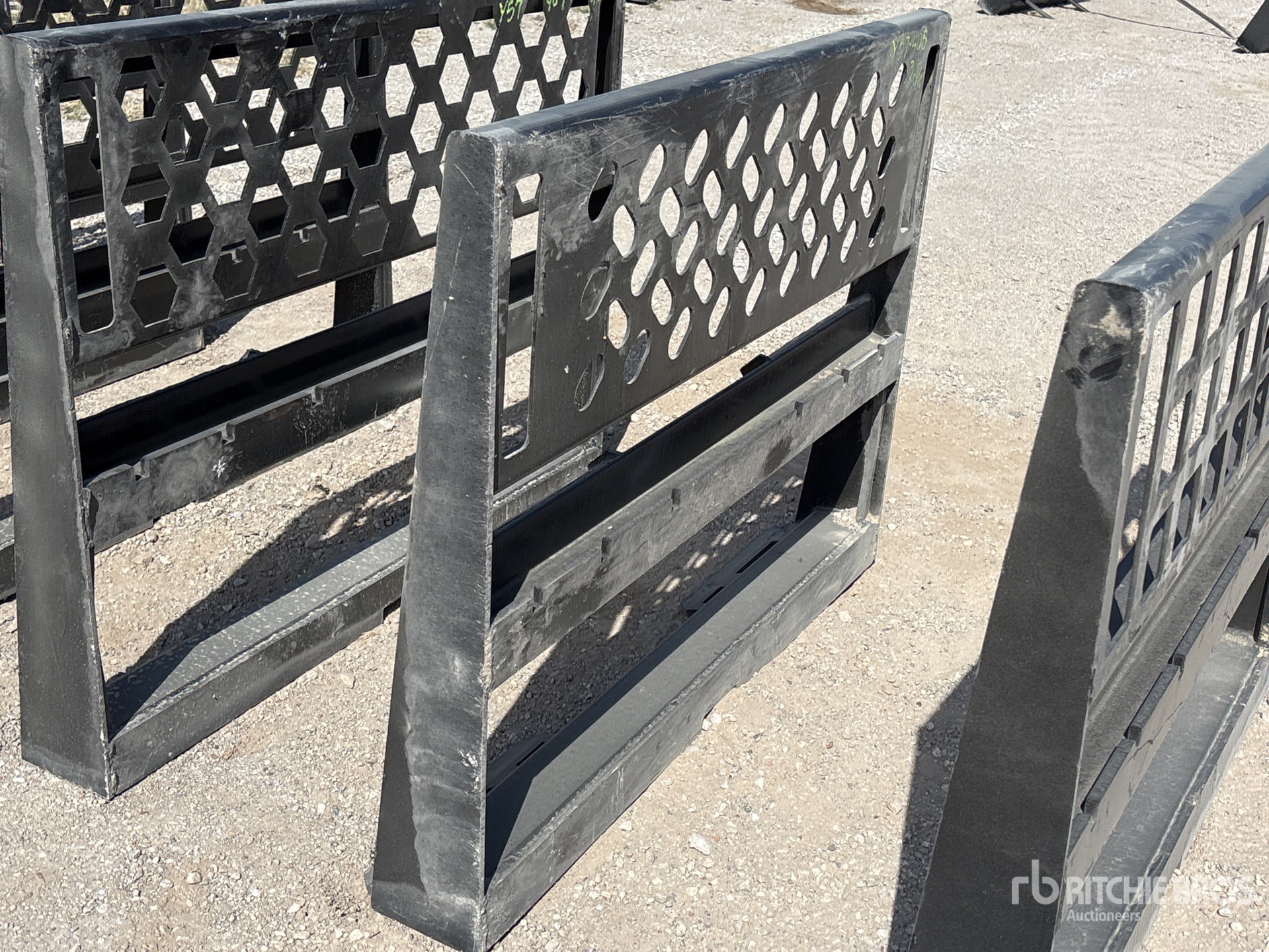 Aspect général with Image, coin avant droit