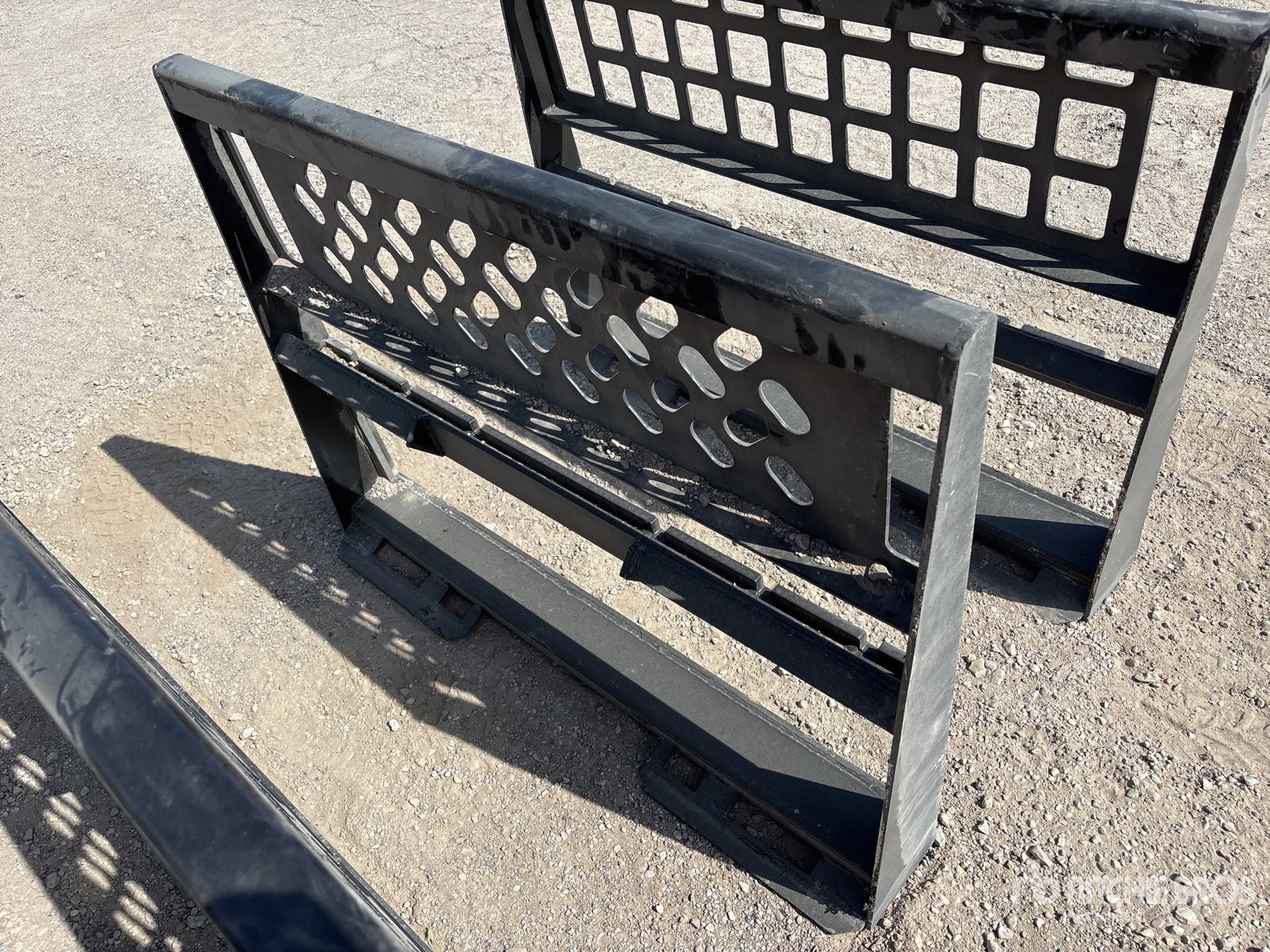 Aspect général with Image, coin arrière droit