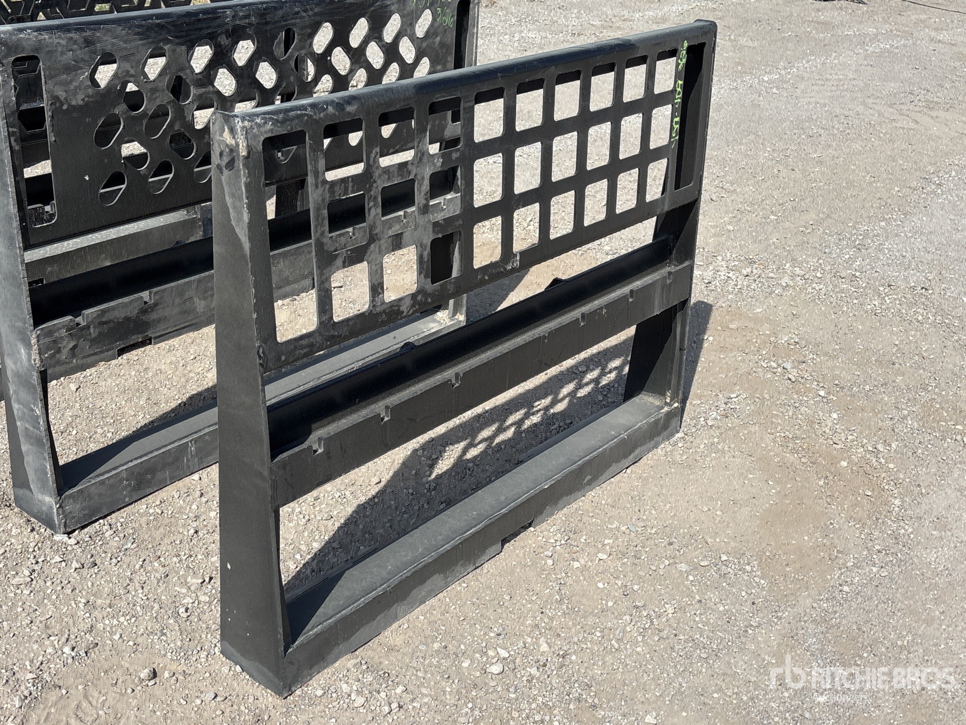 Aspect général with Image, coin avant droit