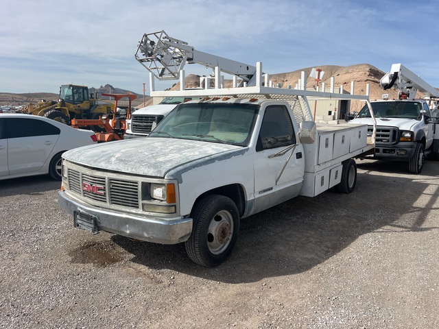 1991 GMC C3500 4x2 Flatbed Truck (Inoperable)