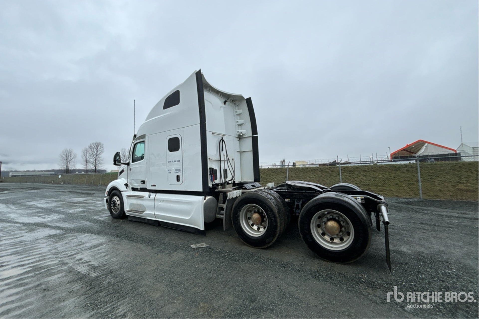 General Appearance with Picture, Left Rear Corner