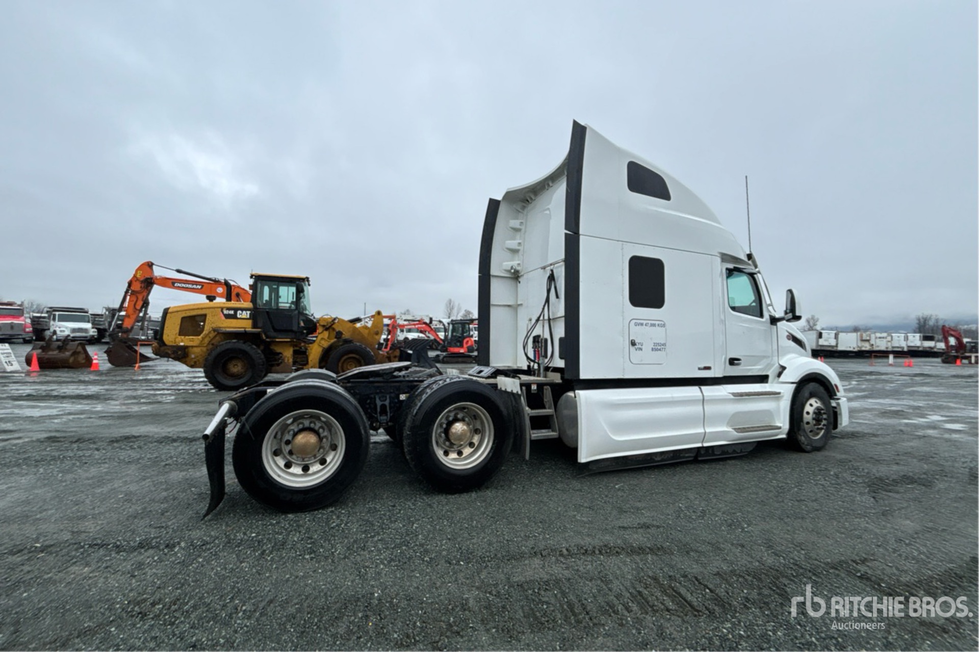 General Appearance with Picture, Right Rear Corner