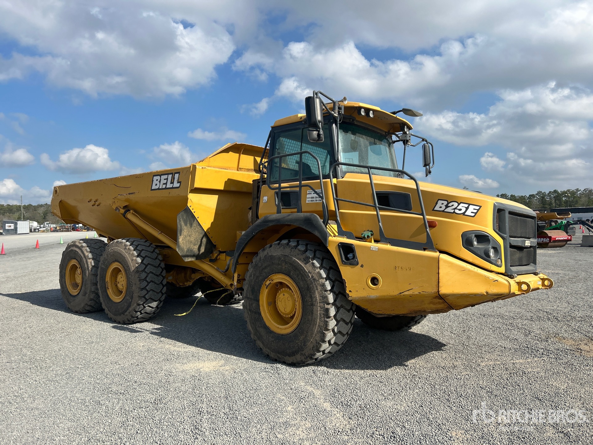 General Appearance with Imagen: esquina delantera derecha