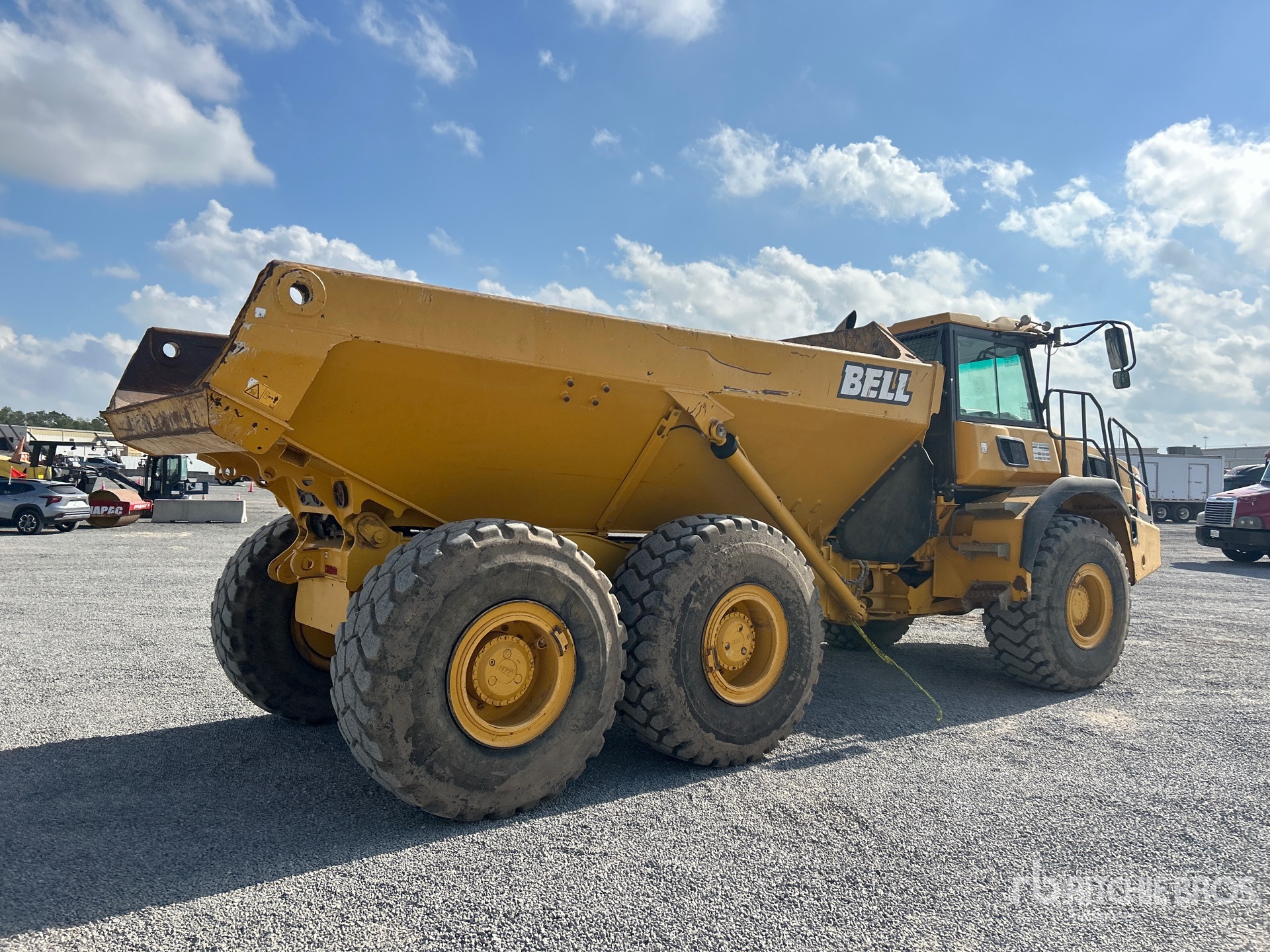 General Appearance with Imagen: esquina trasera derecha