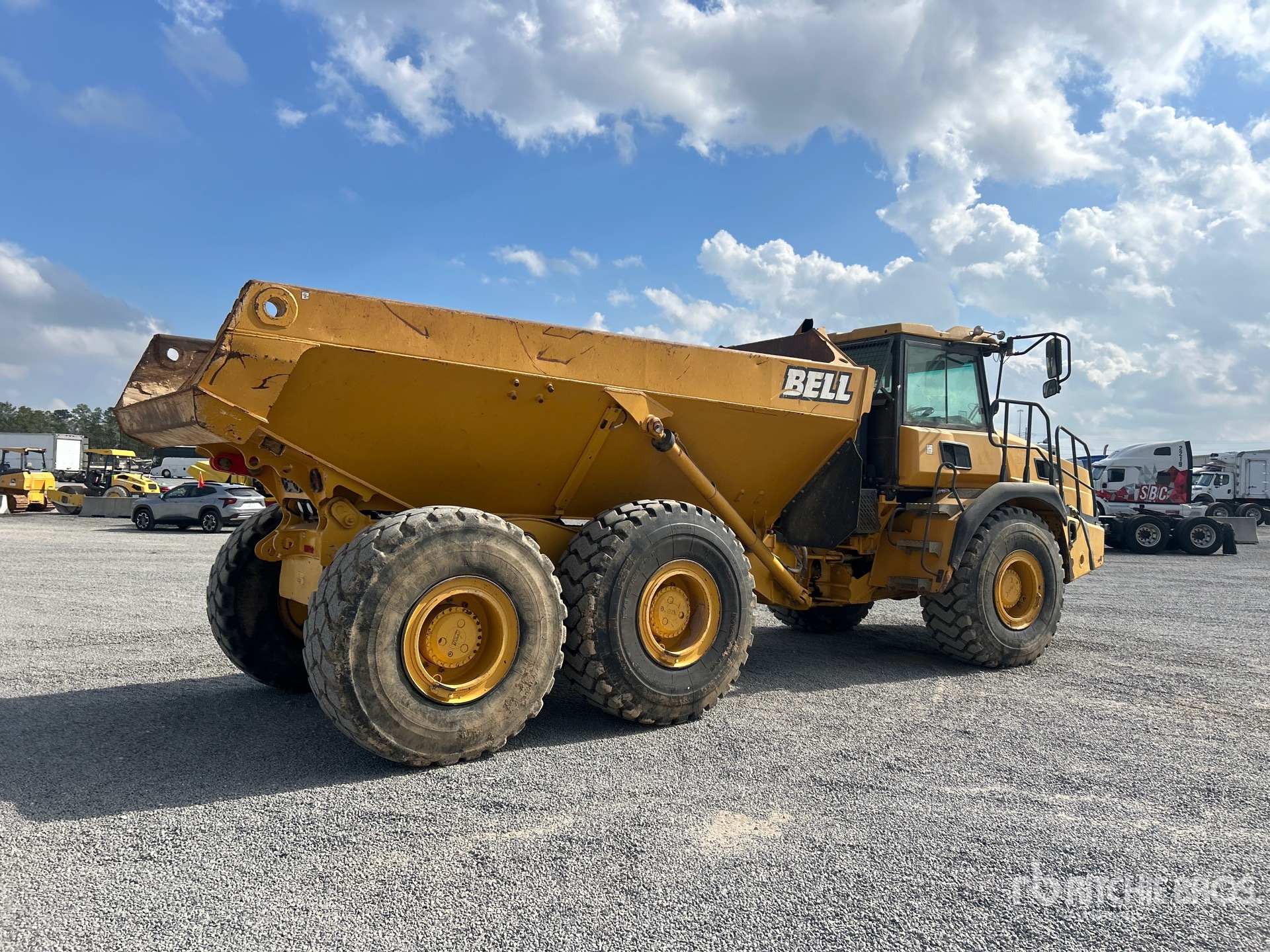 General Appearance with Imagen: esquina trasera derecha