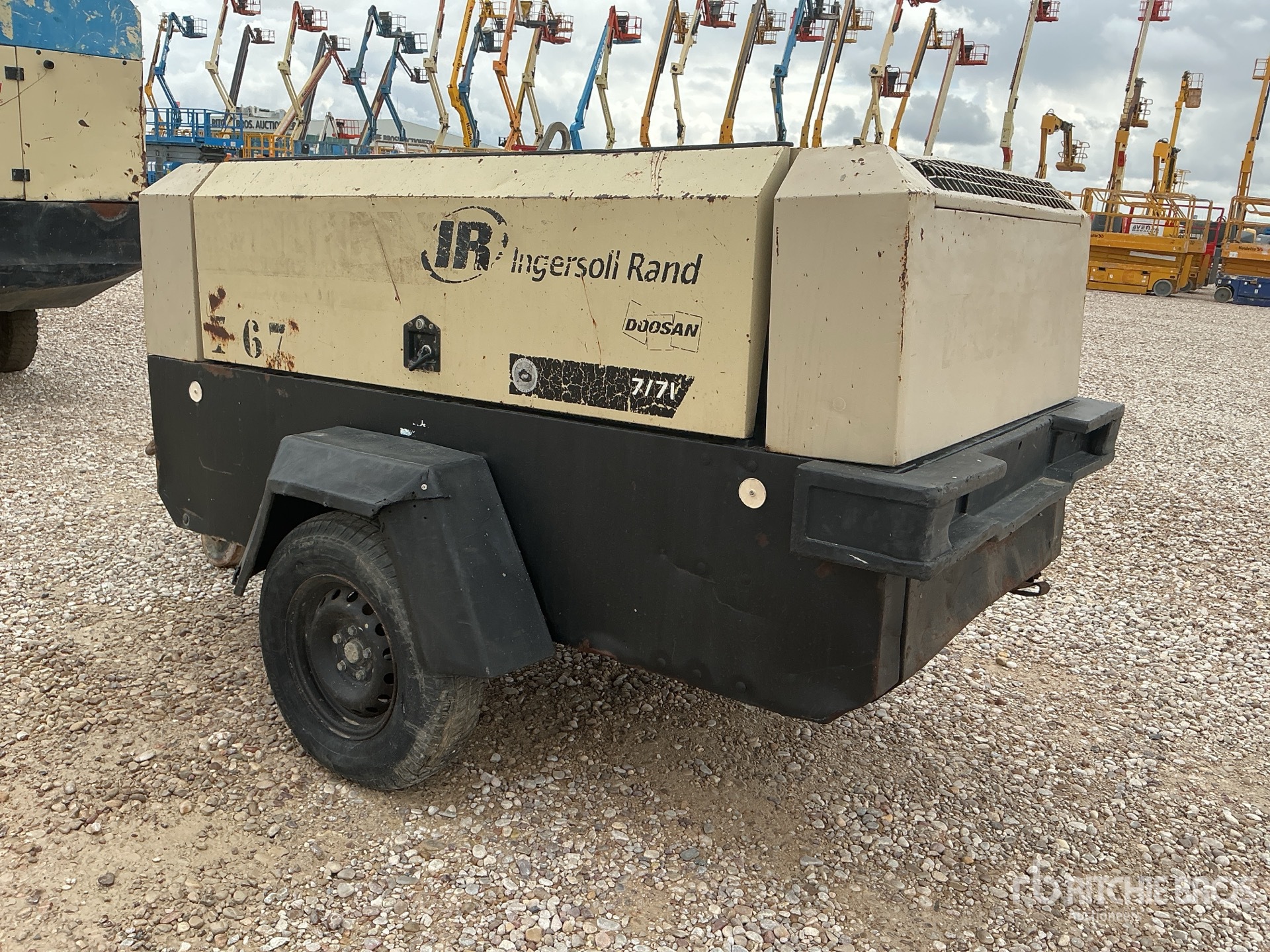 General Appearance with Picture, Left Rear Corner