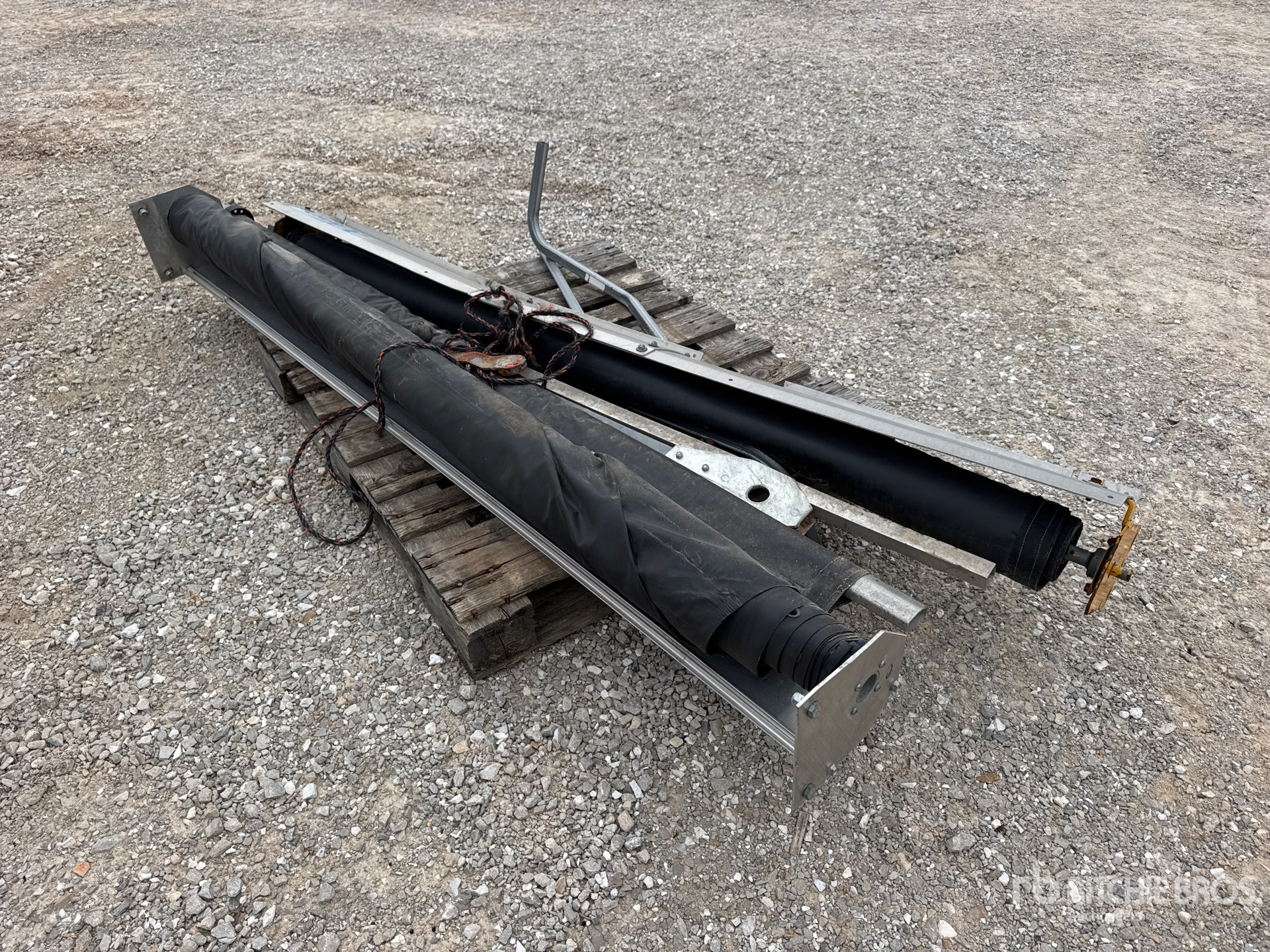 General Appearance with Zdjęcie, lewy dolny róg