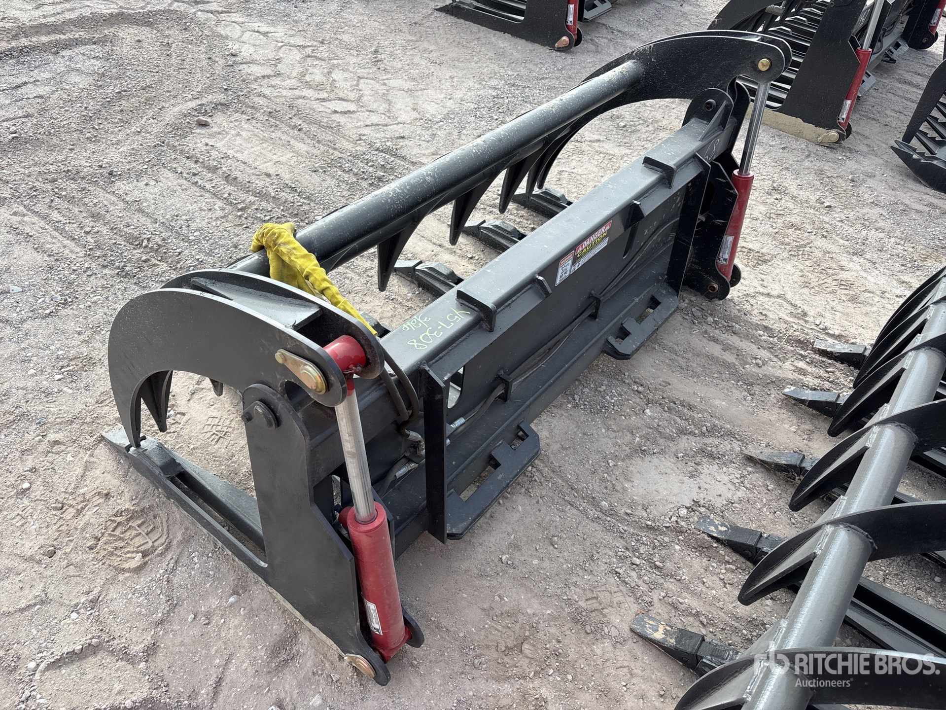 General Appearance with Foto, angolo posteriore sinistro