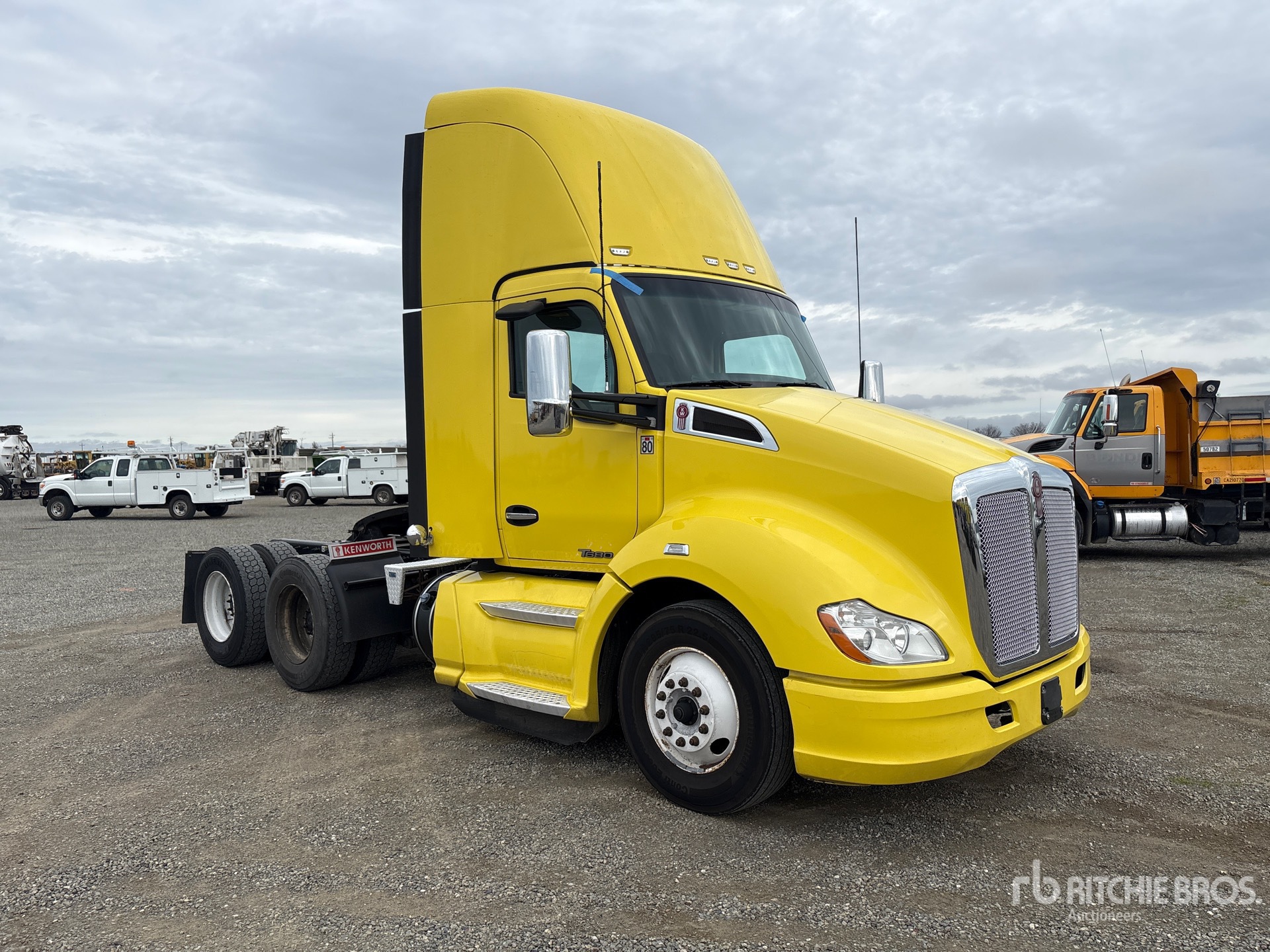 General Appearance with Picture, Right Front Corner