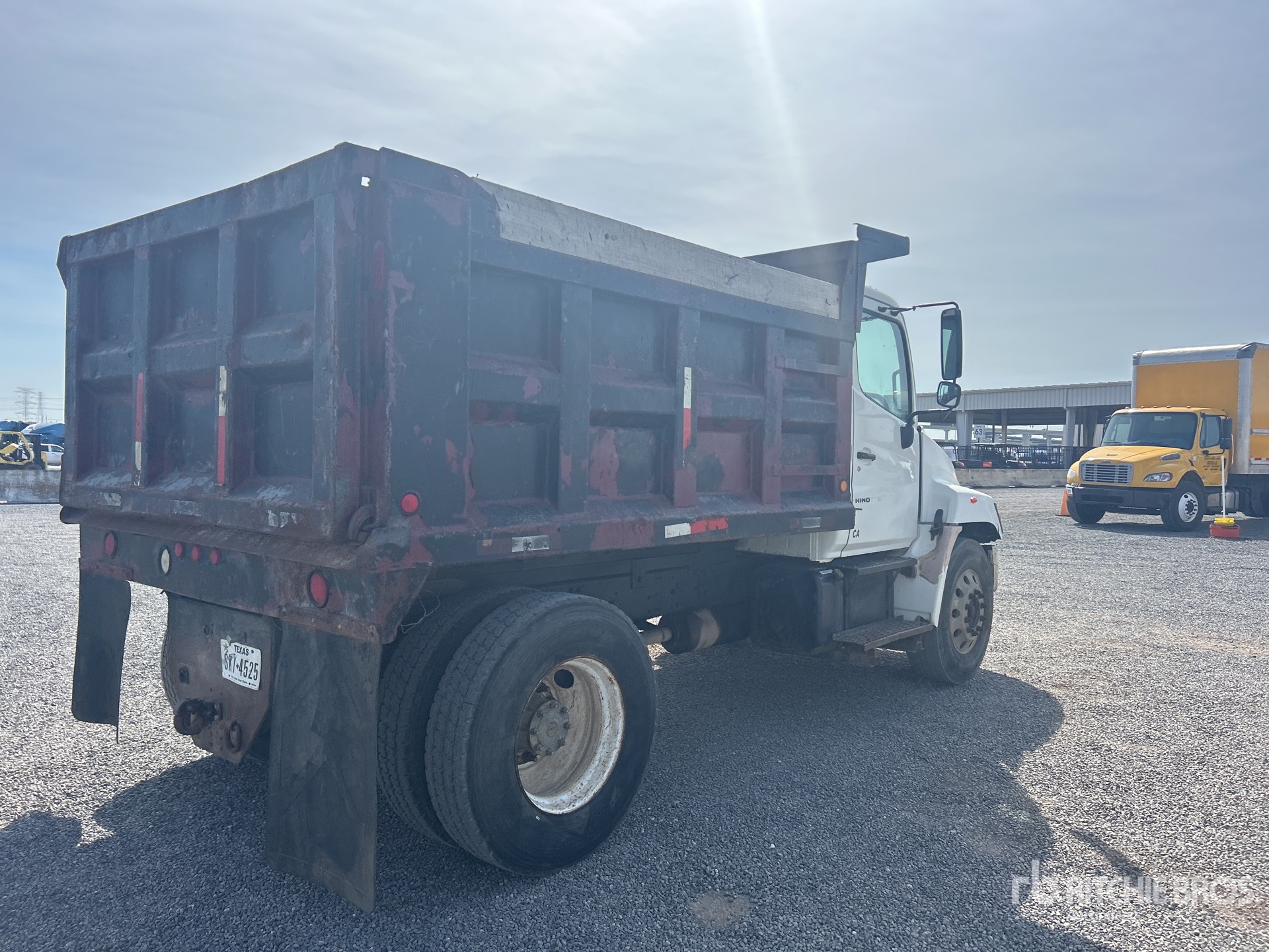 General Appearance with Imagen: esquina trasera derecha