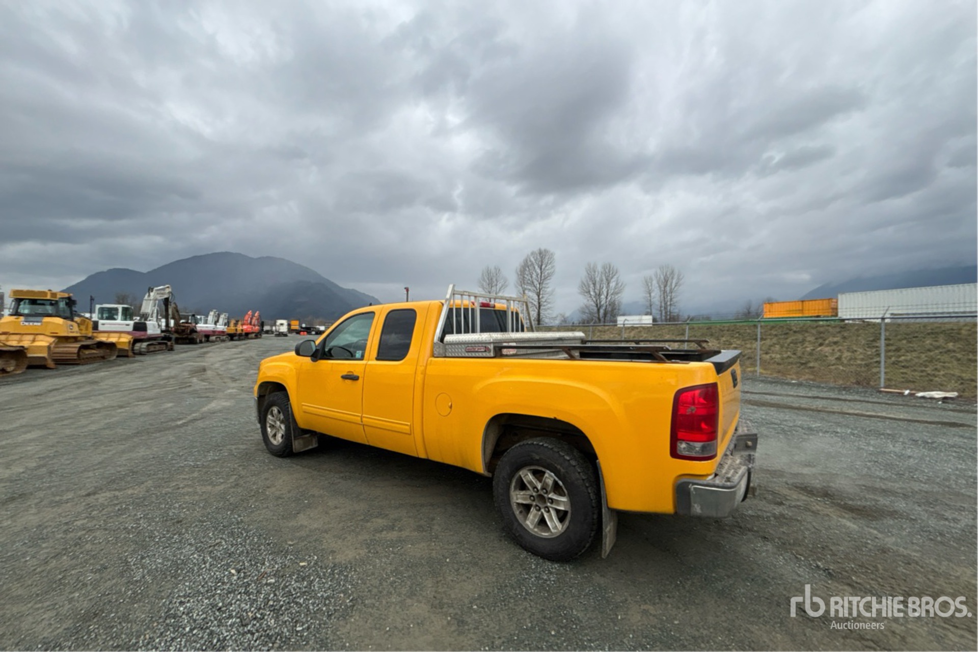 General Appearance with Picture, Left Rear Corner