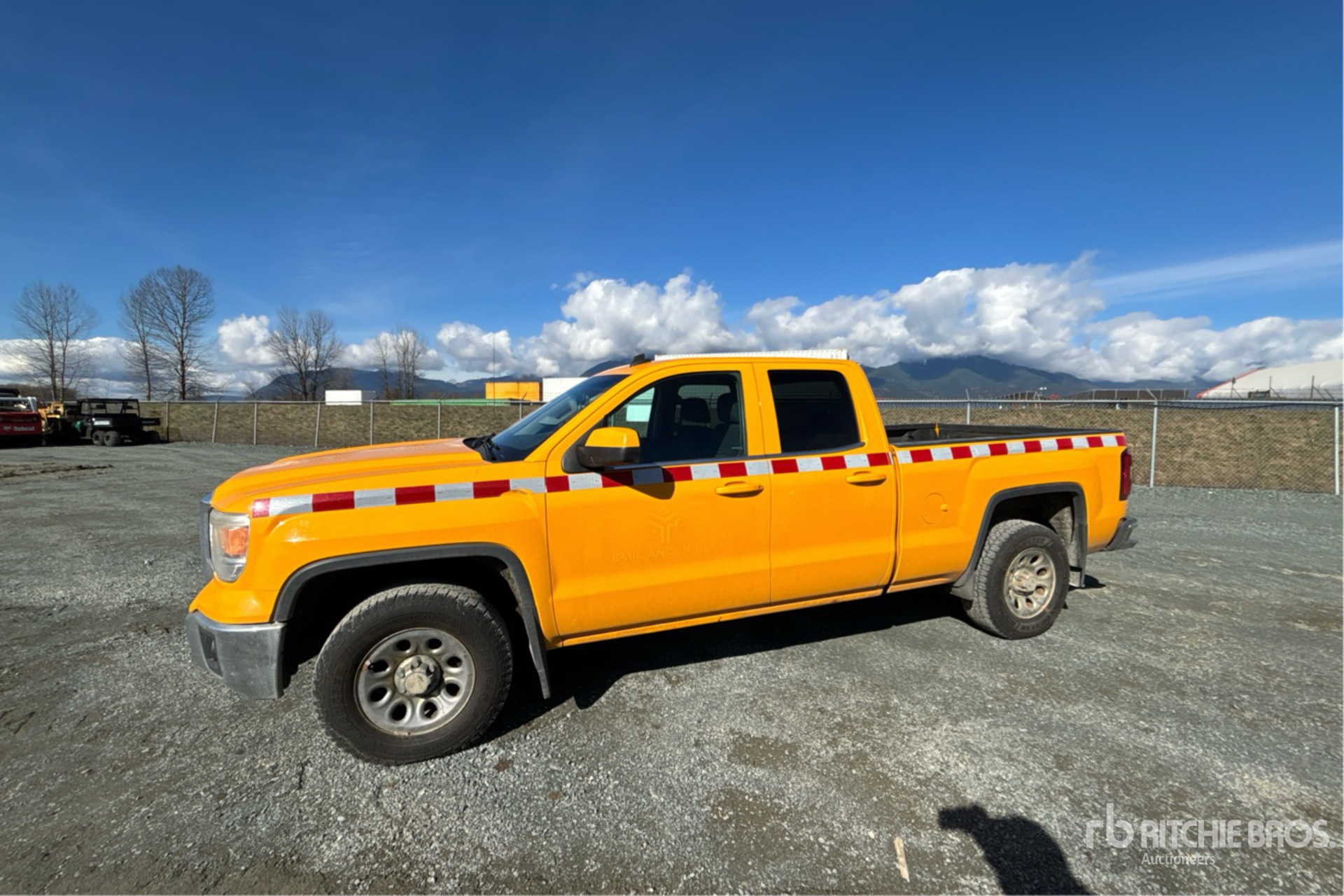 General Appearance with Imagen: esquina delantera izquierda