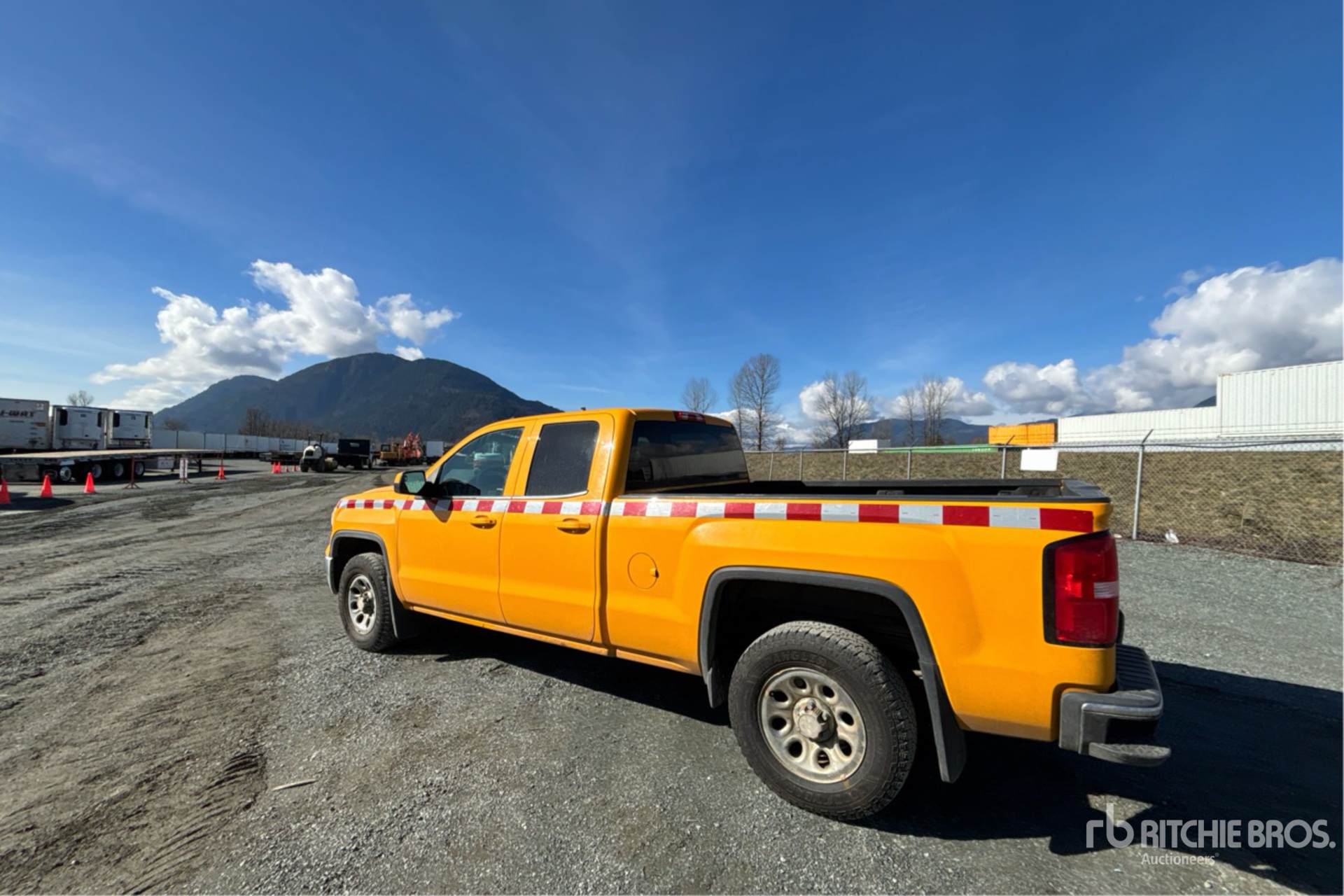 General Appearance with Imagen: esquina trasera izquierda