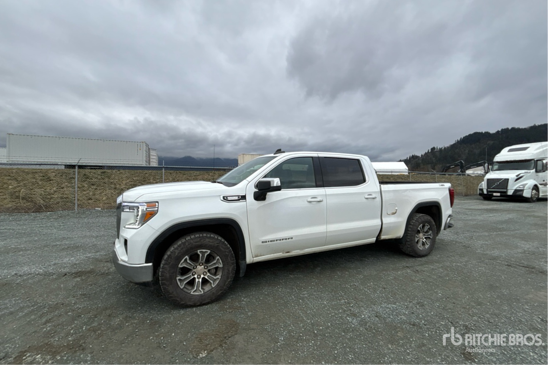 General Appearance with Picture, Left Front Corner