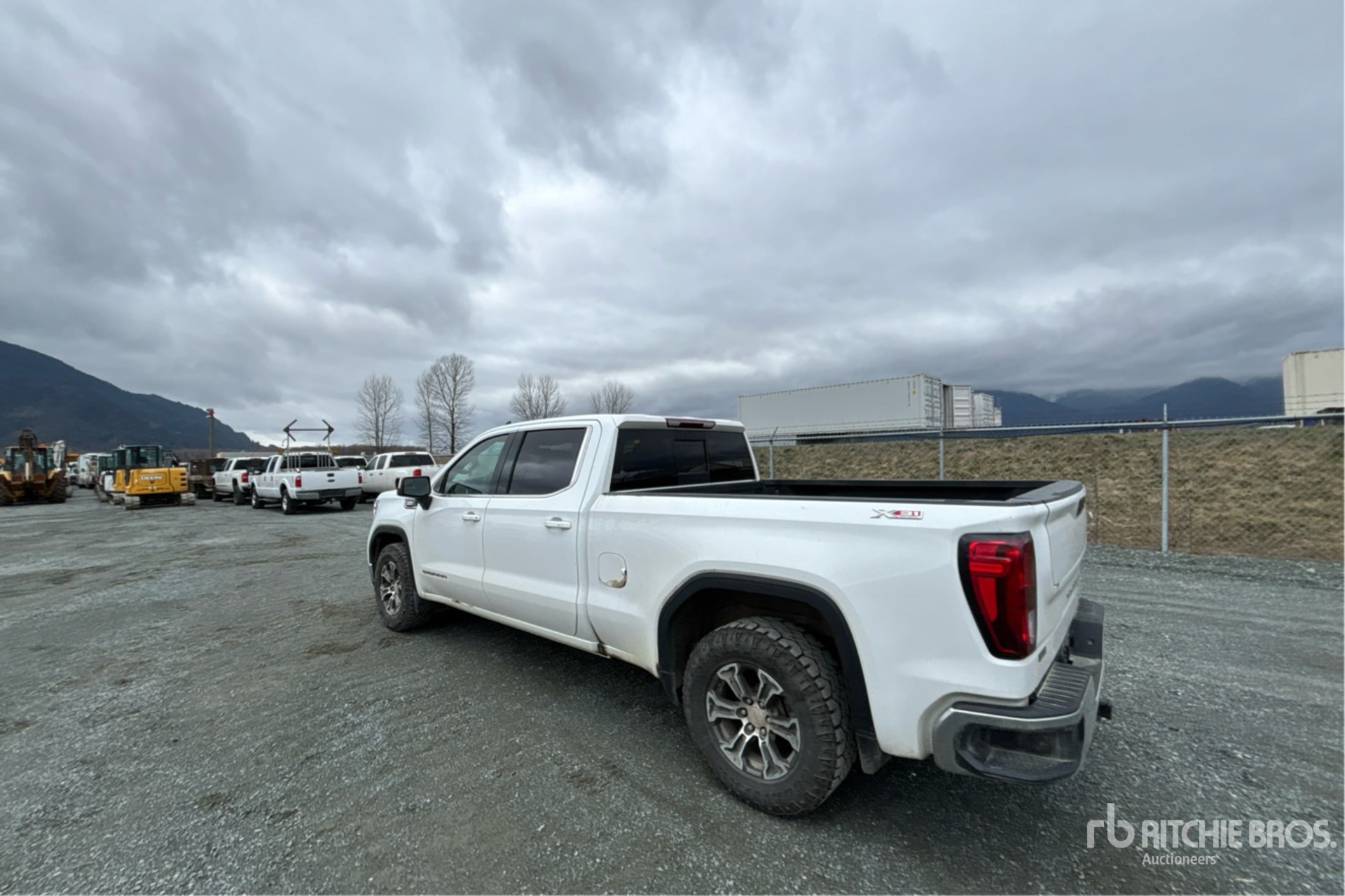 General Appearance with Picture, Left Rear Corner