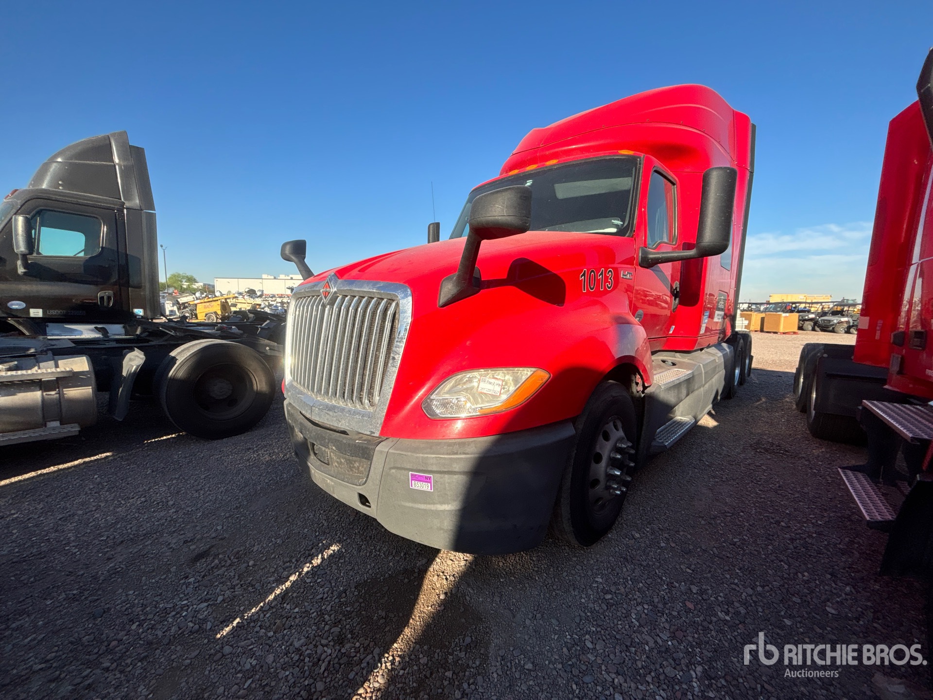 General Appearance with Picture, Left Front Corner