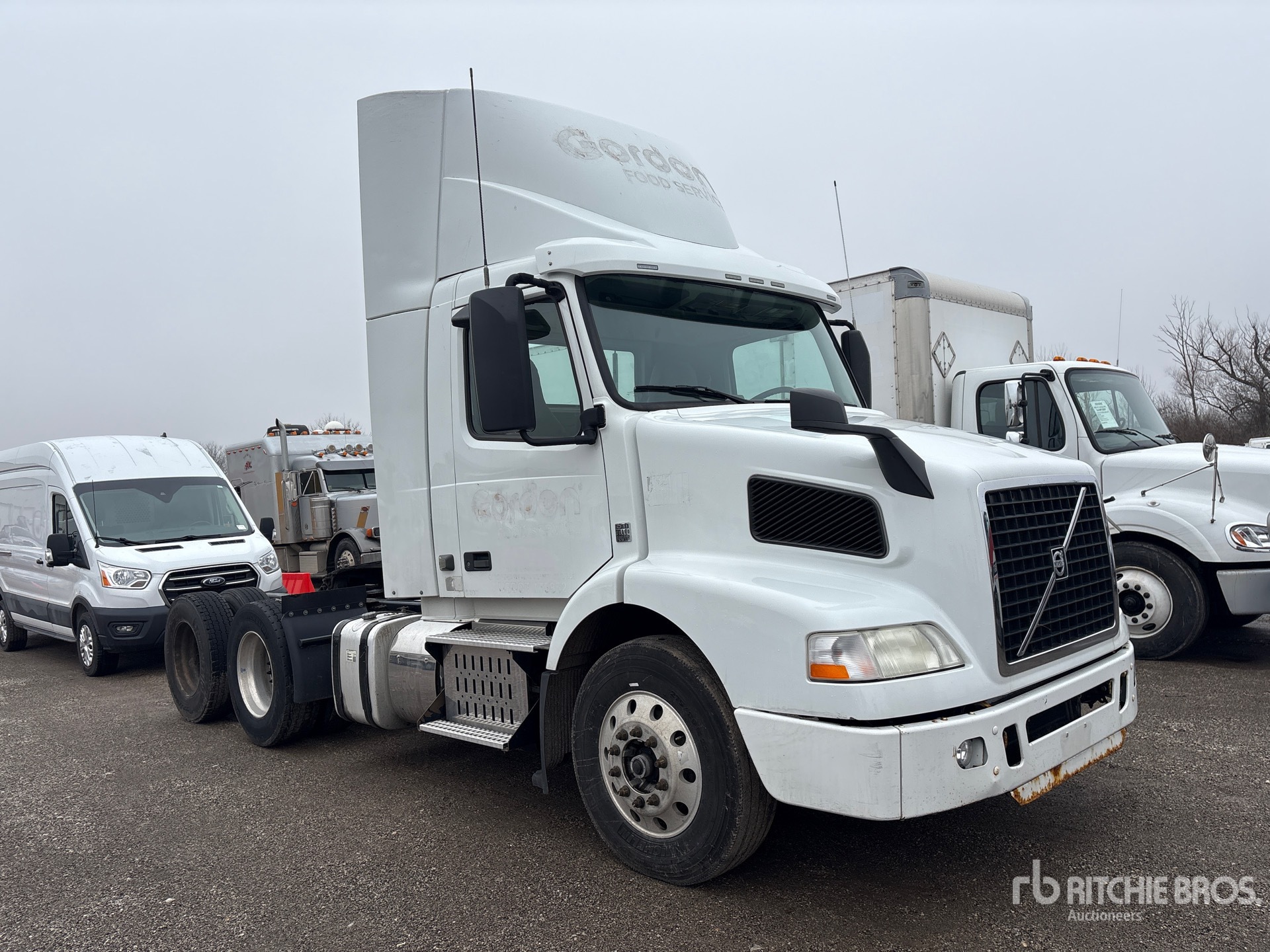 Aspect général with Image, coin avant droit