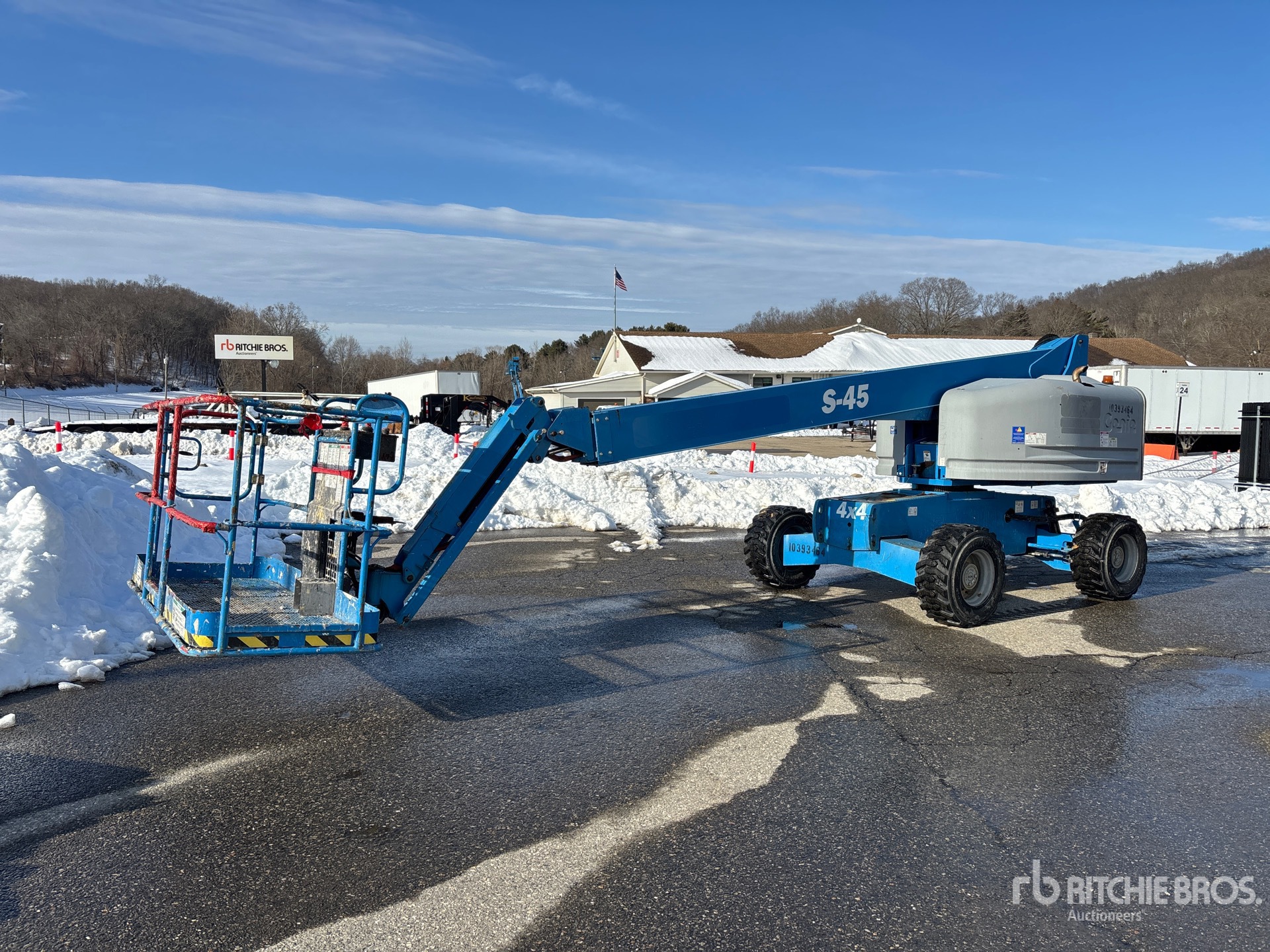 General Appearance with Foto, angolo anteriore sinistro