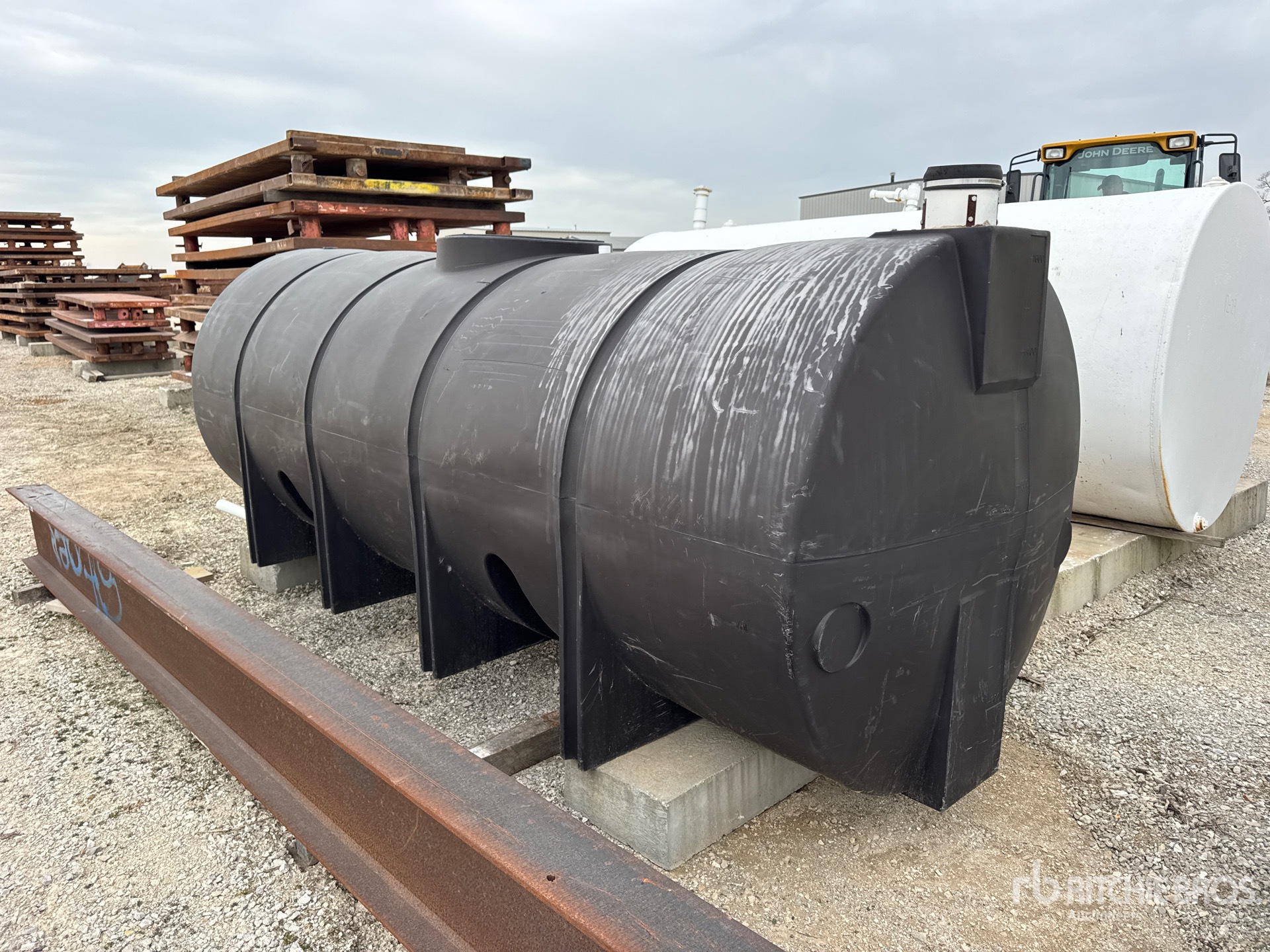 General Appearance with Bild, Ecke hinten rechts