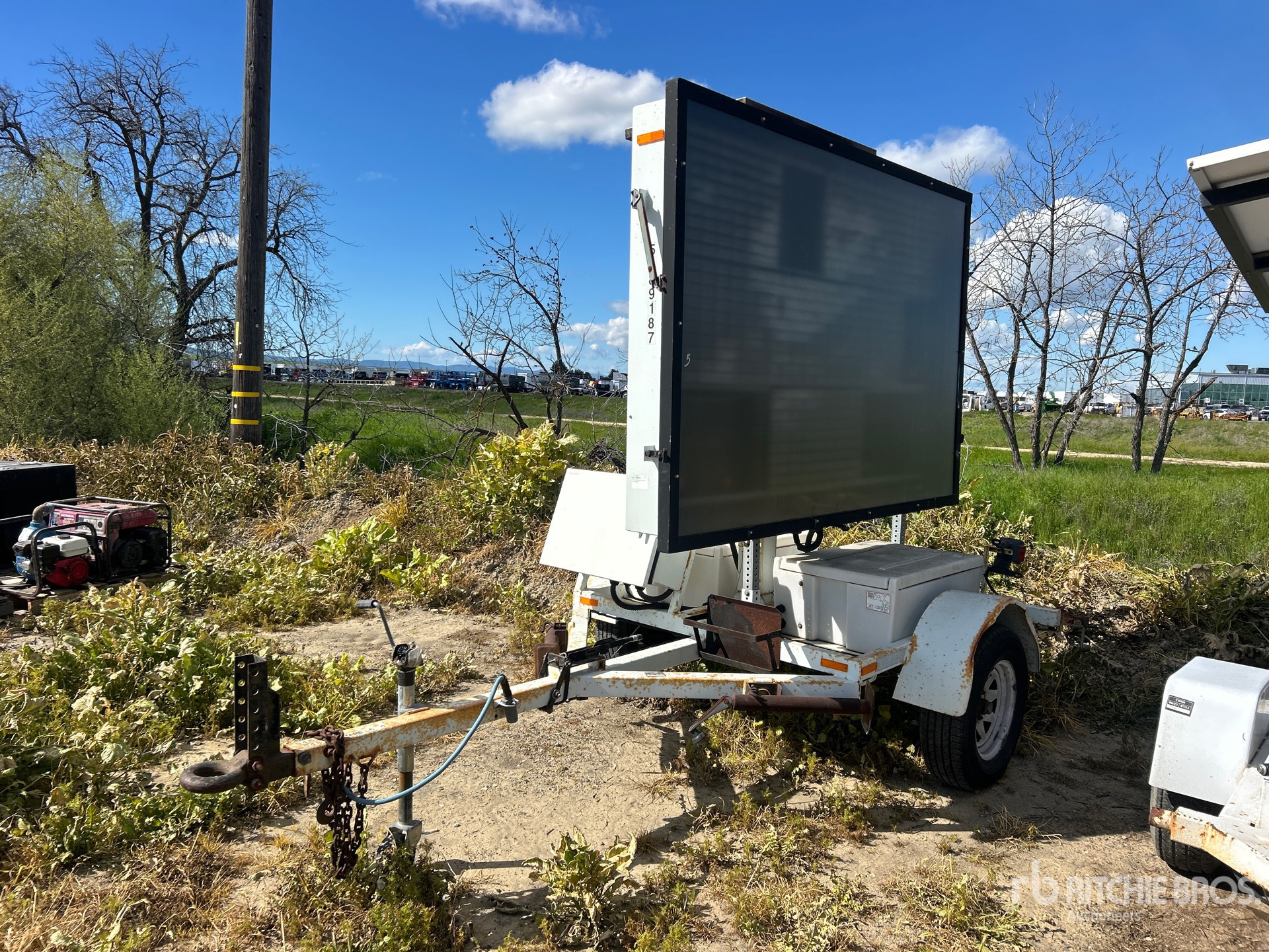 General Appearance with Picture, Left Front Corner