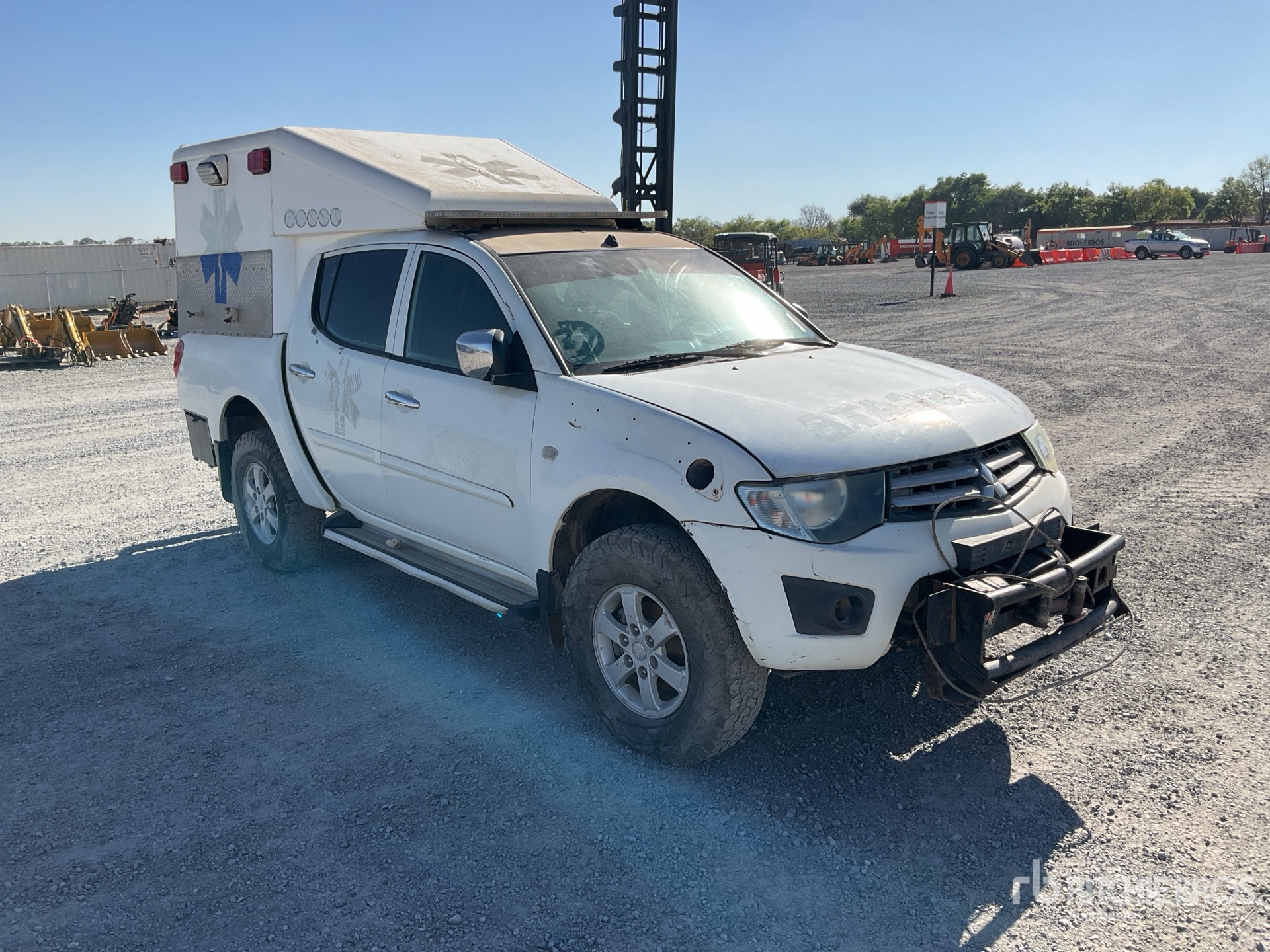 General Appearance with Foto, angolo anteriore destro