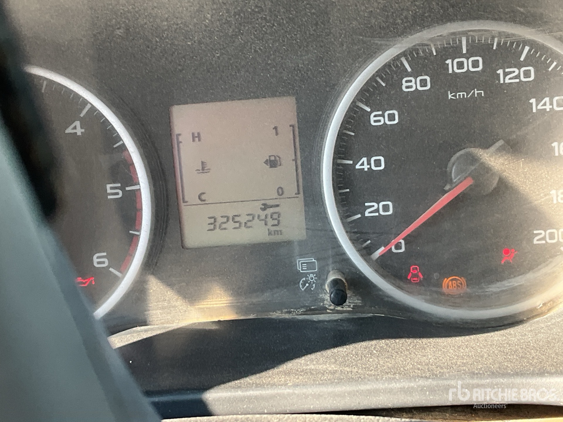 General Appearance with Hour Meter / Odometer