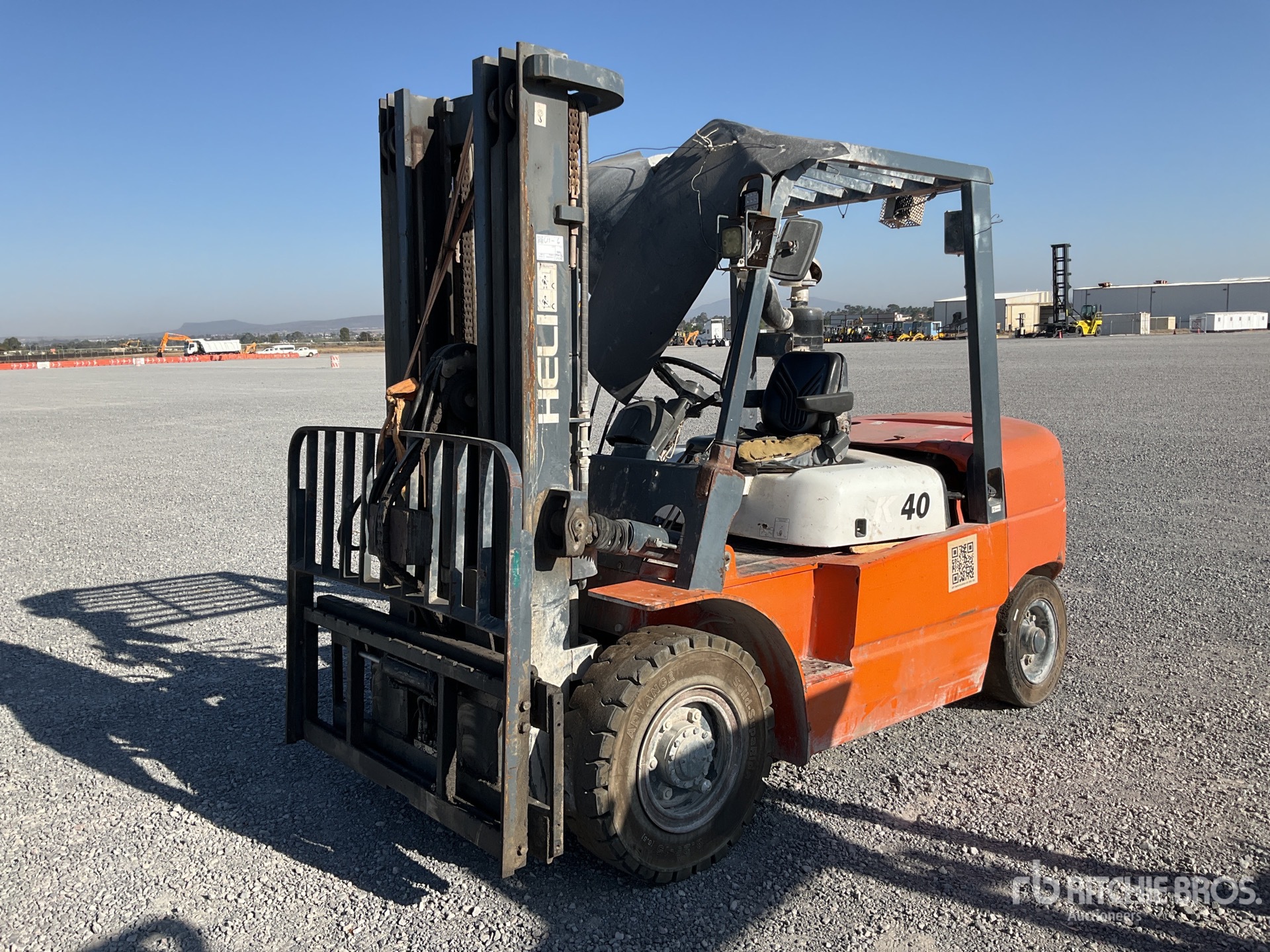 General Appearance with Picture, Left Front Corner