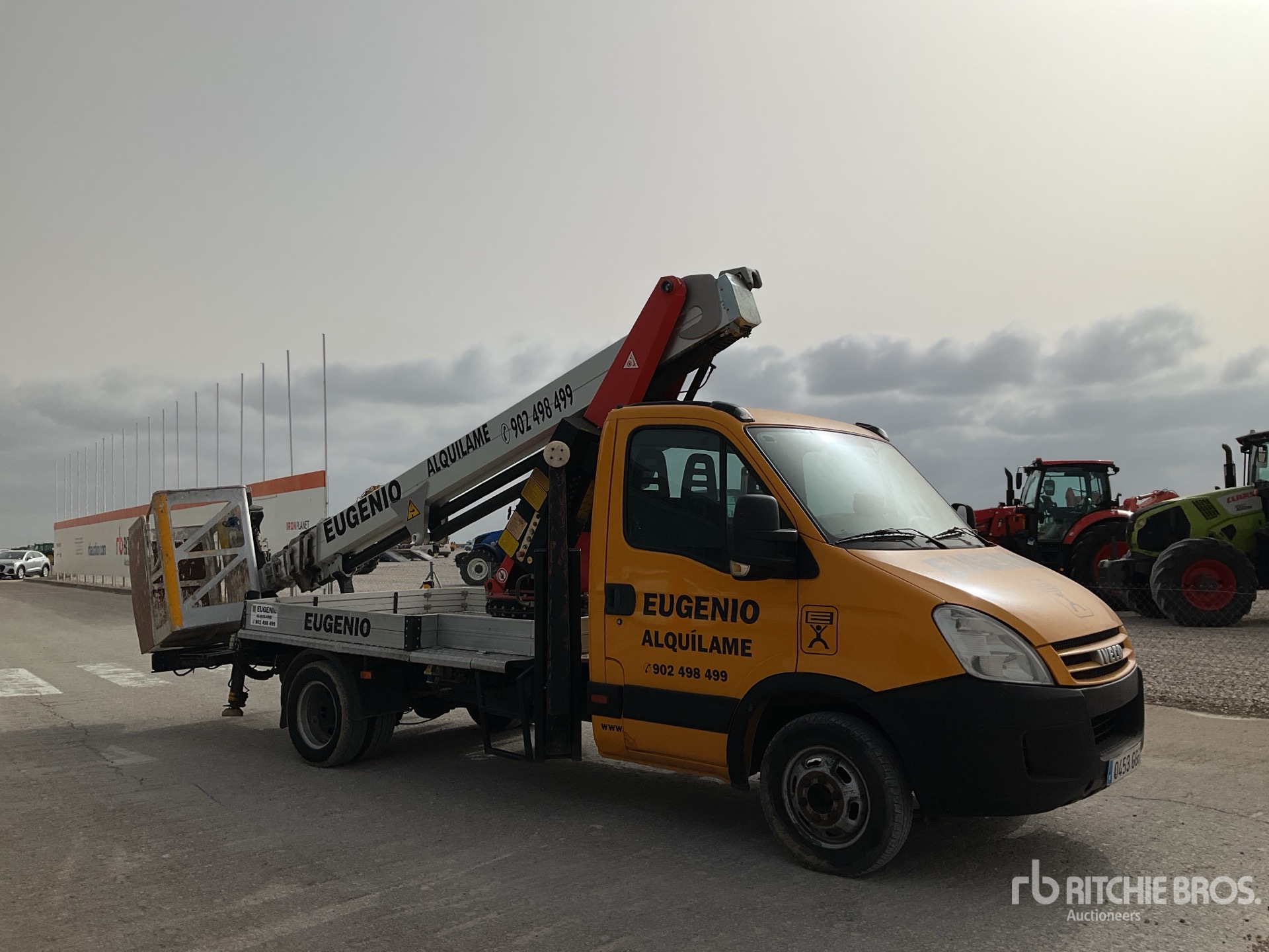 General Appearance with Foto, angolo anteriore destro