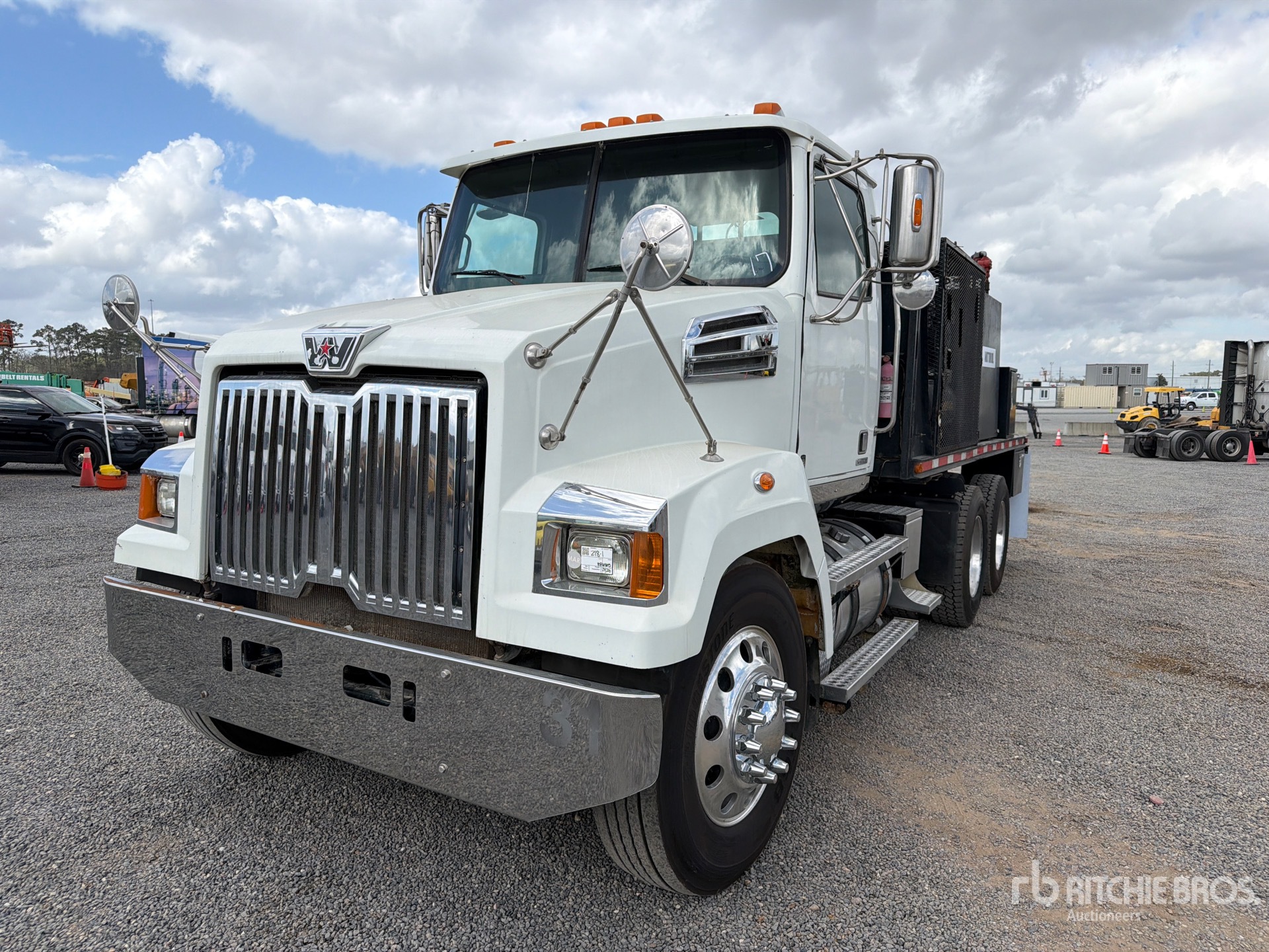 General Appearance with Picture, Left Front Corner