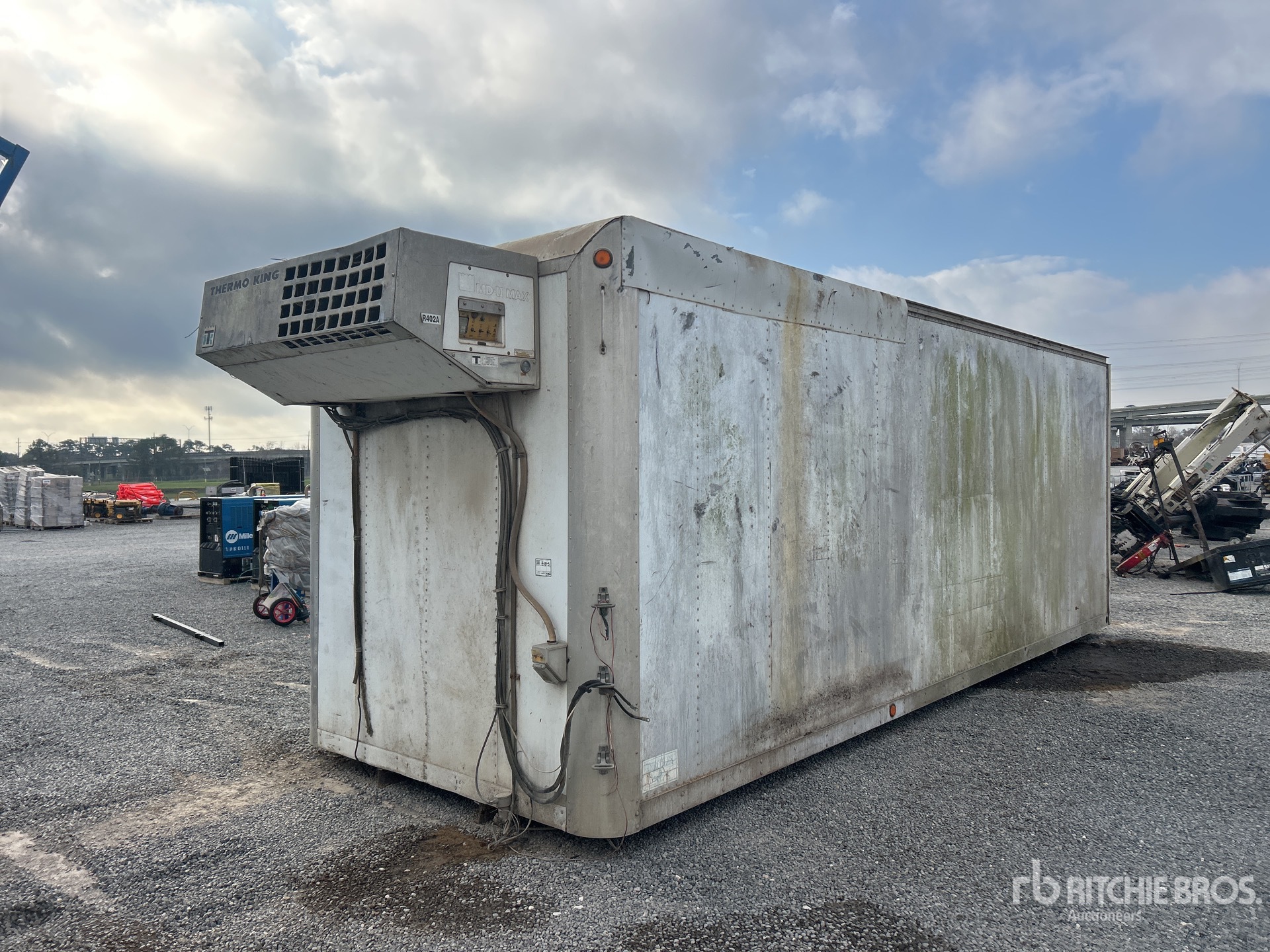 General Appearance with Foto, angolo anteriore sinistro