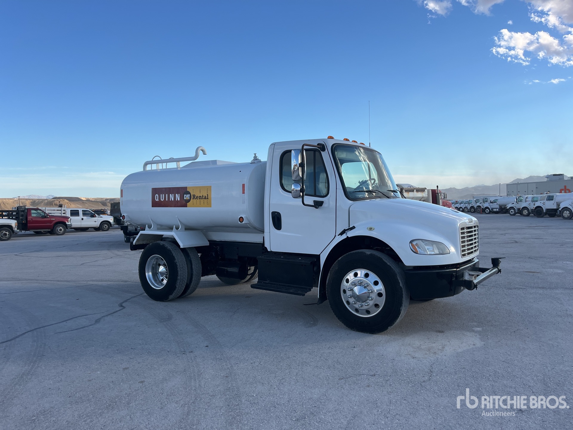 General Appearance with Bild, Ecke vorne rechts