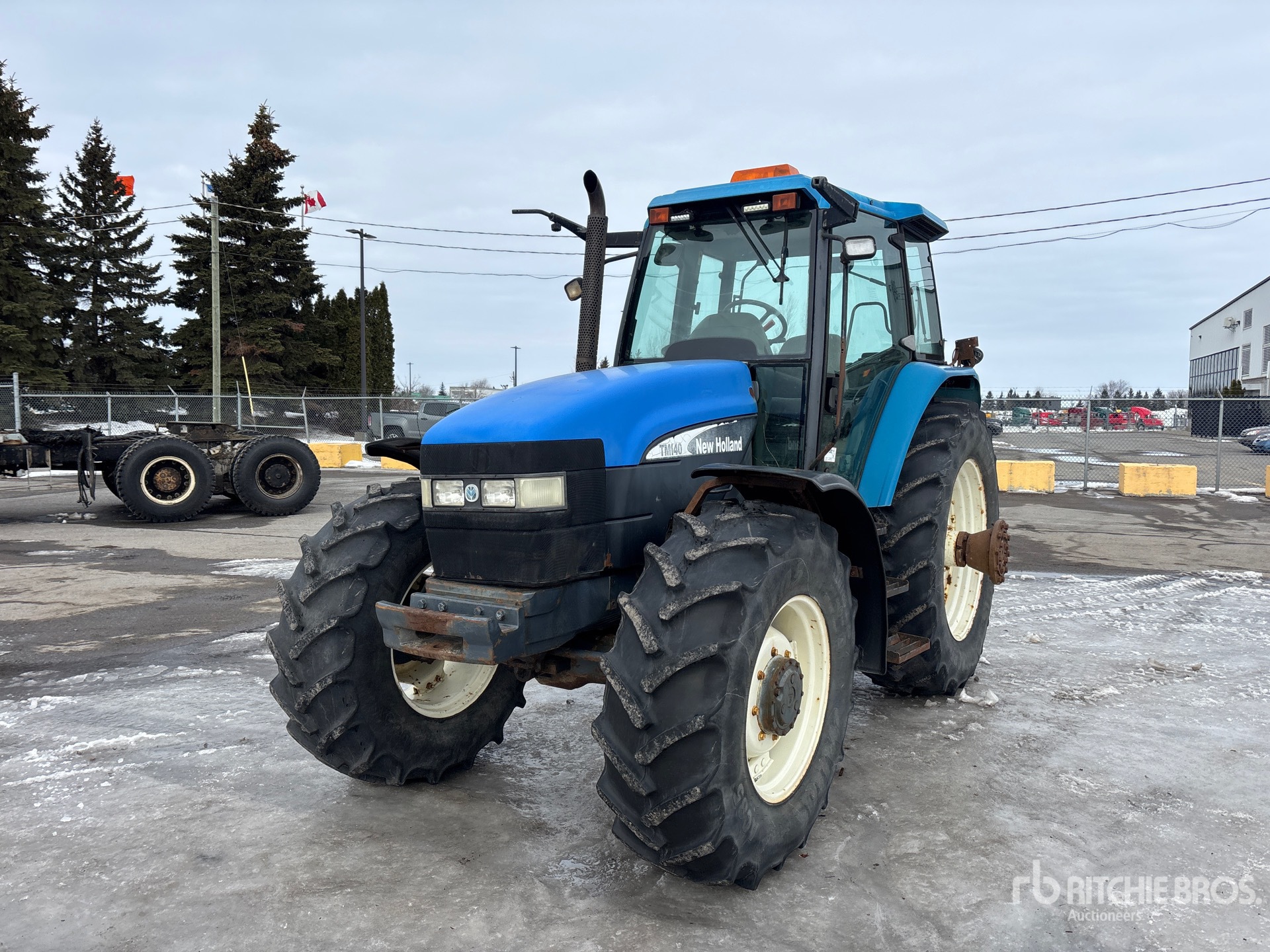 General Appearance with Bild, Ecke vorne links