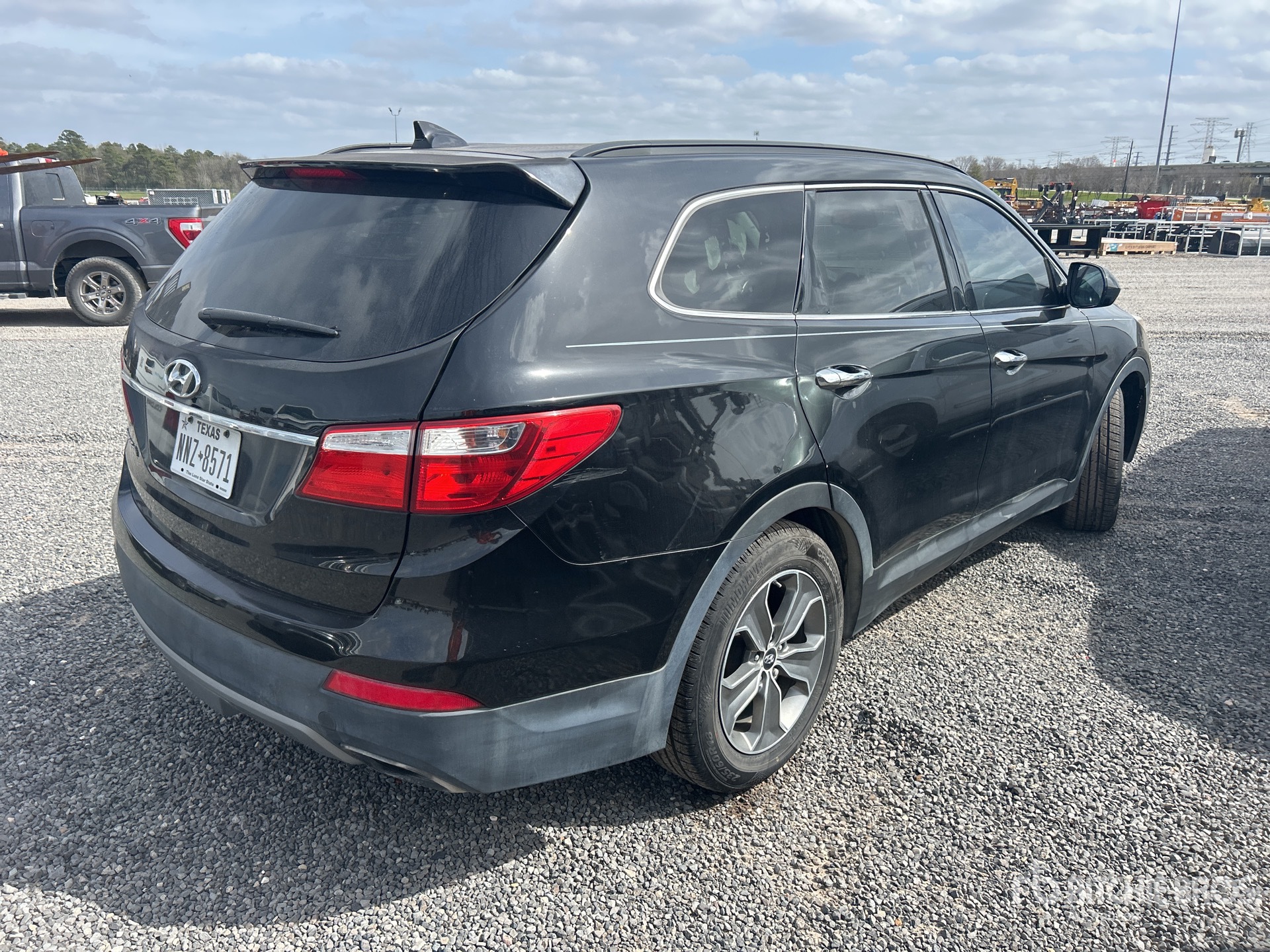 General Appearance with Imagen: esquina trasera derecha