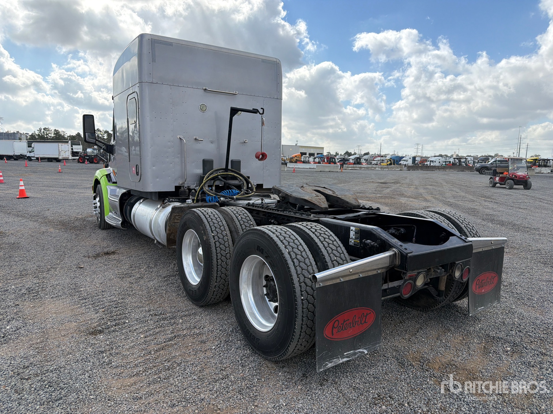 General Appearance with Imagen: esquina trasera izquierda