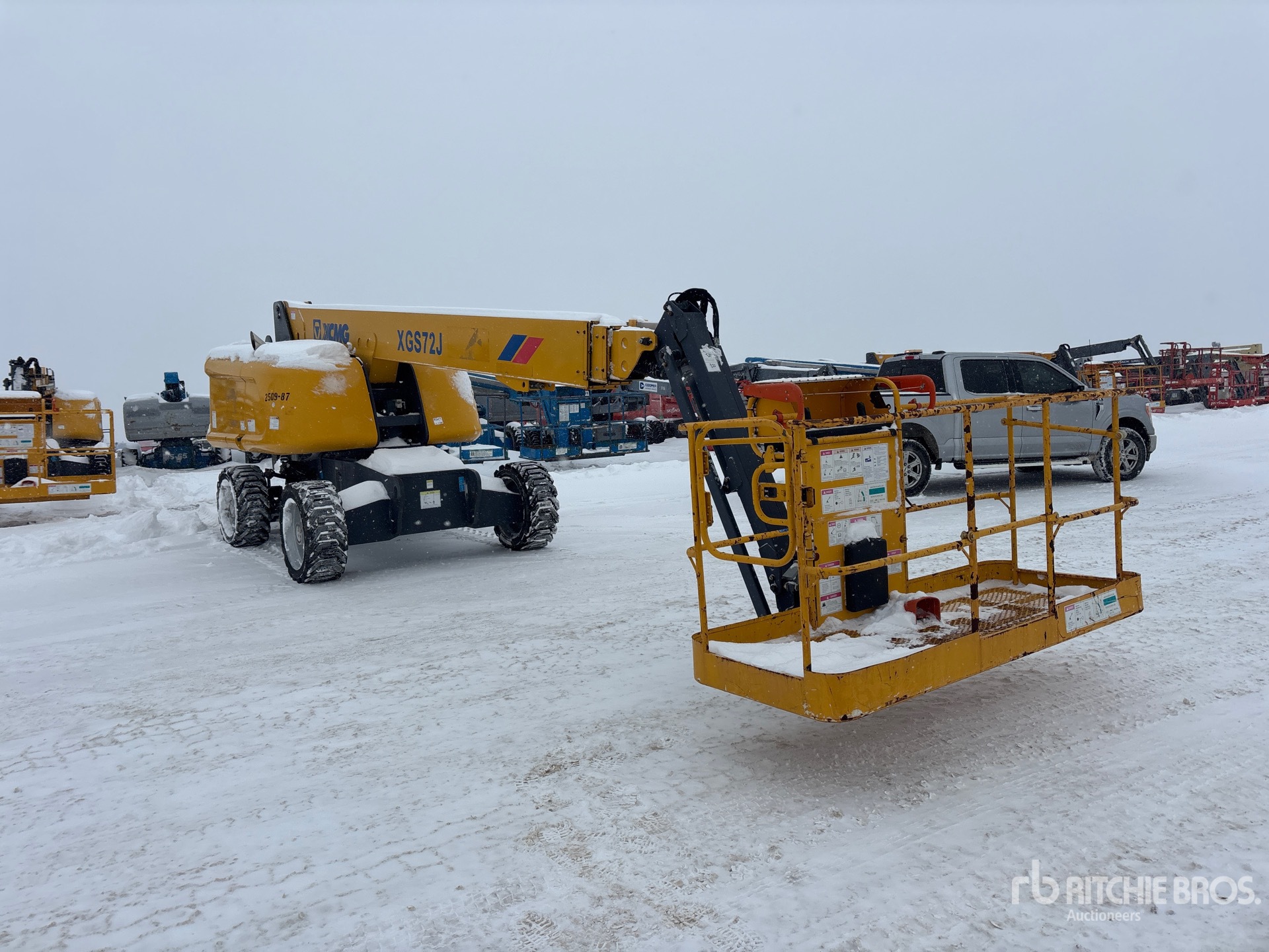 Aspect général with Image, coin avant droit