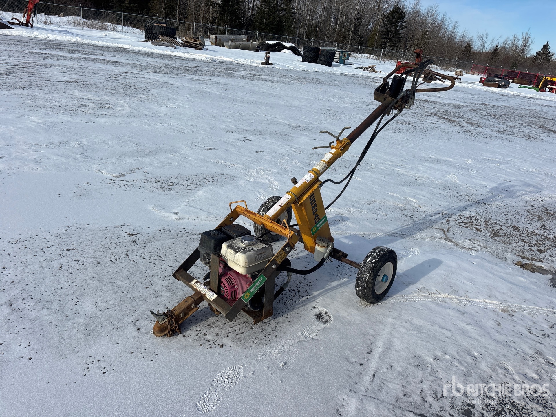 General Appearance with Foto, angolo anteriore sinistro