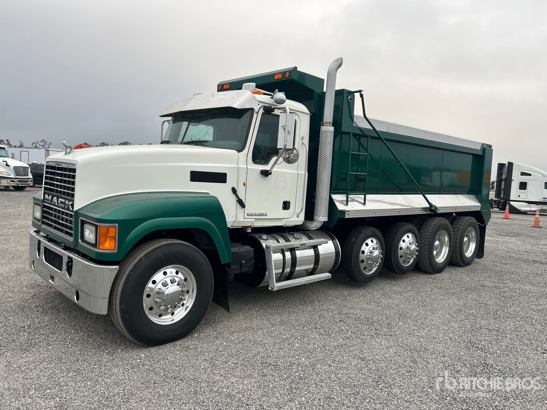 Aspect général with Image, coin avant gauche