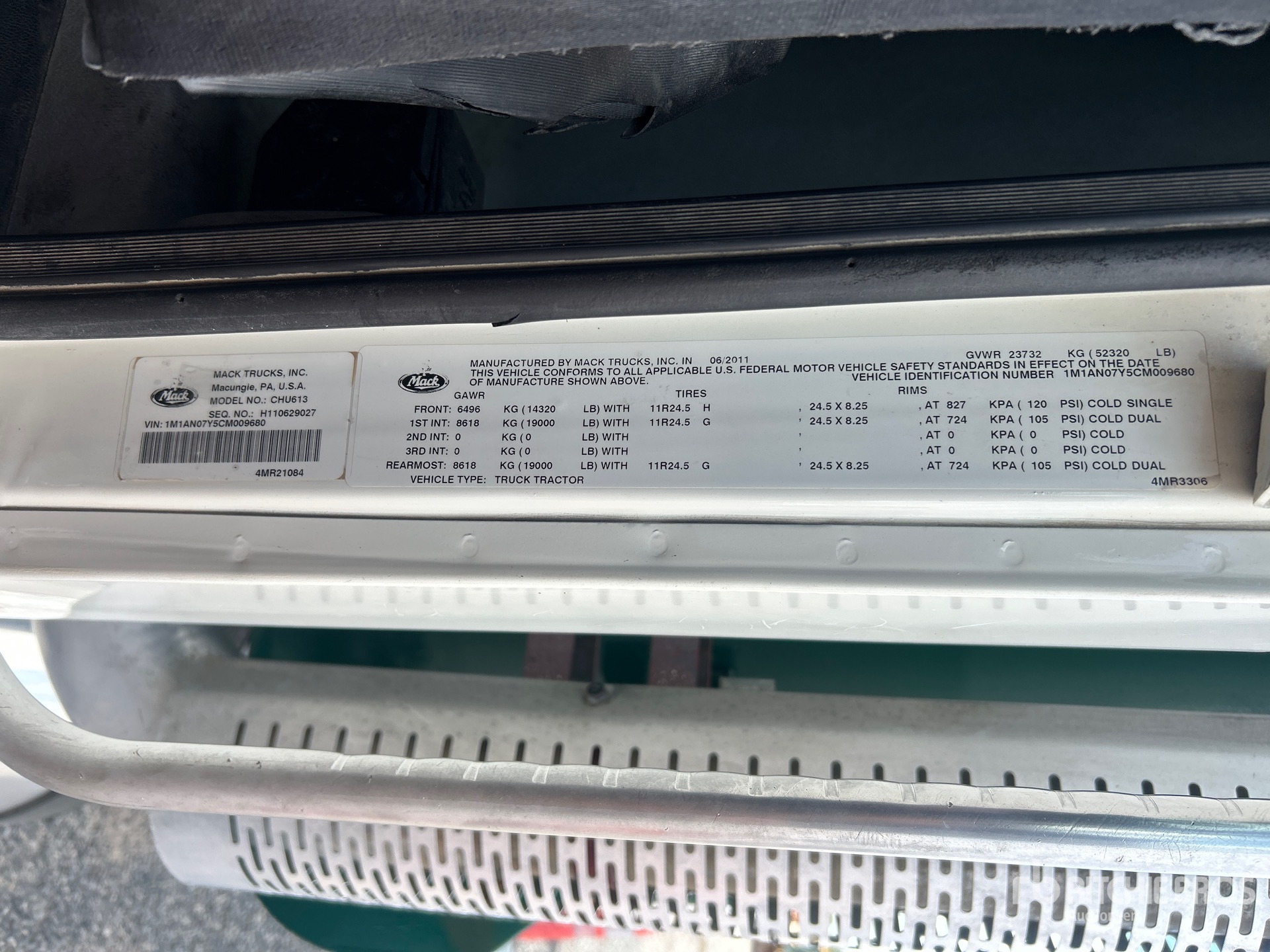 General Appearance with Seriennummer / FIN