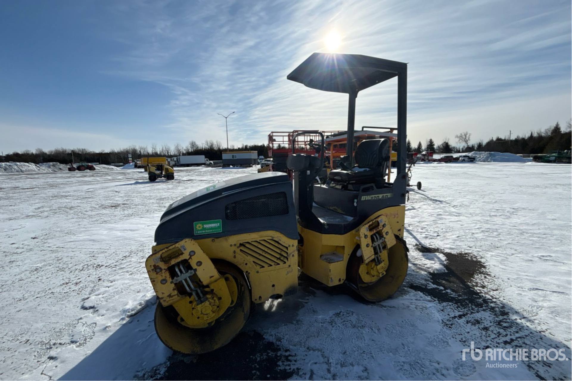 General Appearance with Picture, Left Front Corner