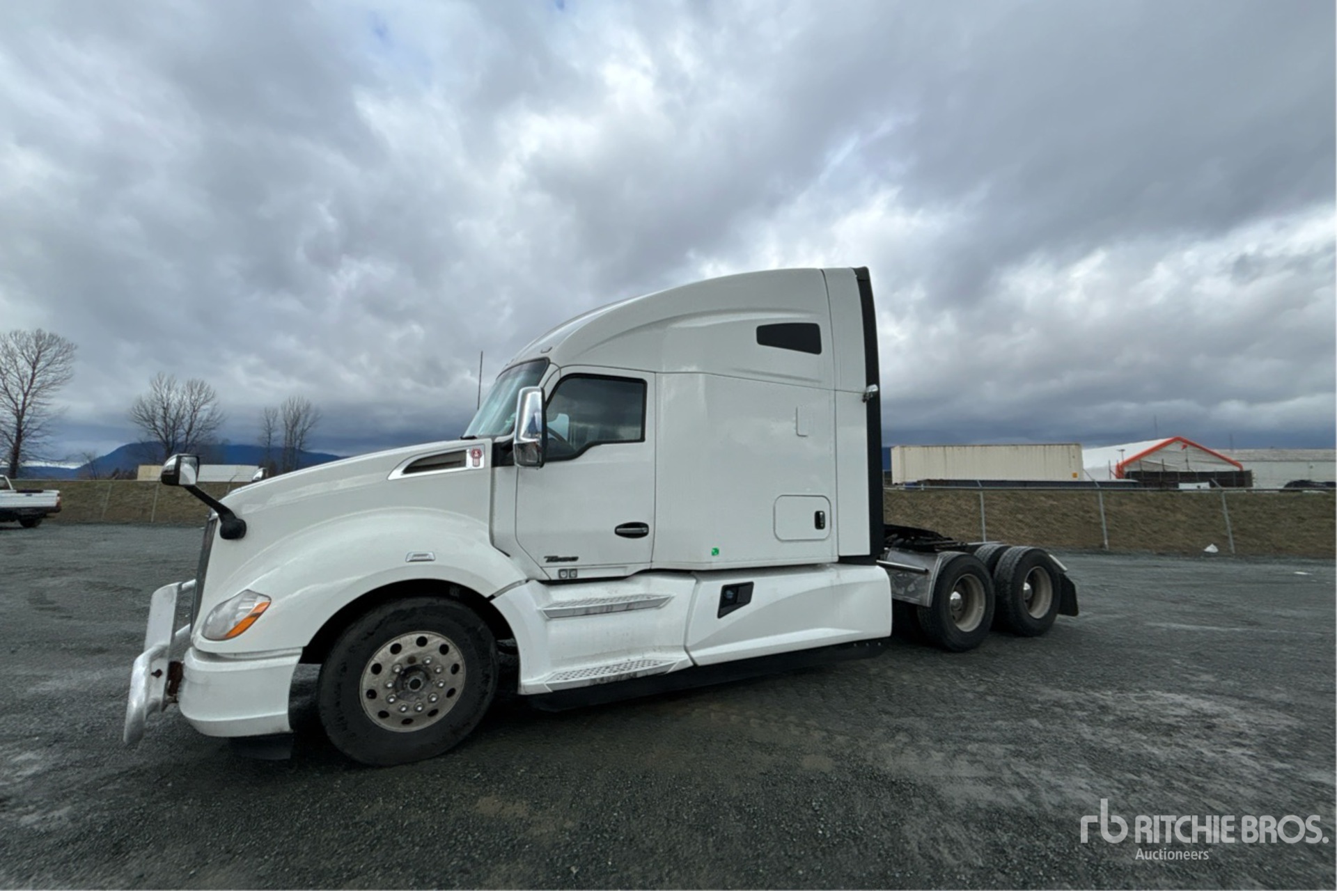 General Appearance with Picture, Left Front Corner